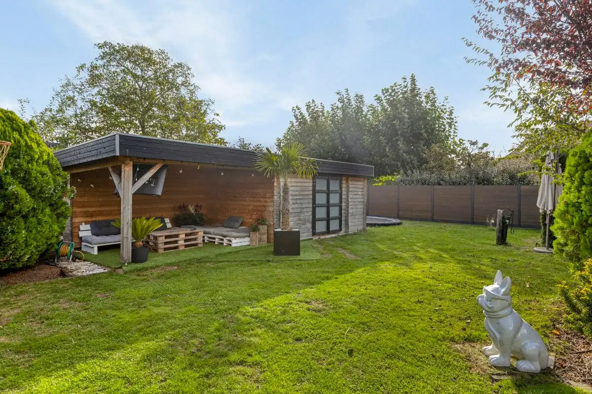 Instapklare villa te koop op een rustige ligging in Harelbeke! foto 21
