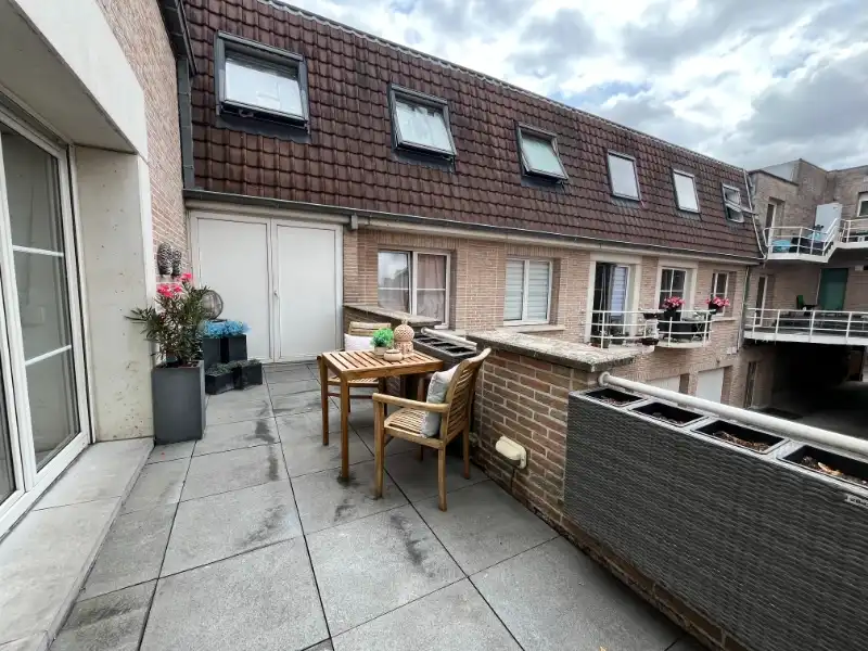 Ruim luxe appartement/duplex met garage! foto 12