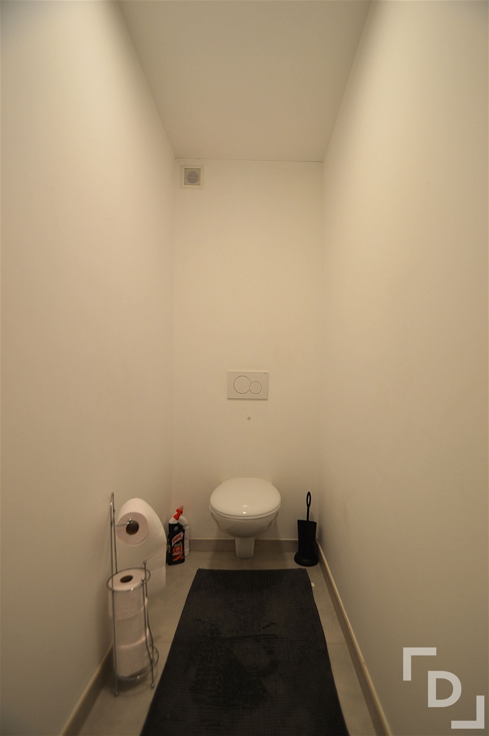 Centrum Poperinge, gezinswoning met tuin te huur. foto 19