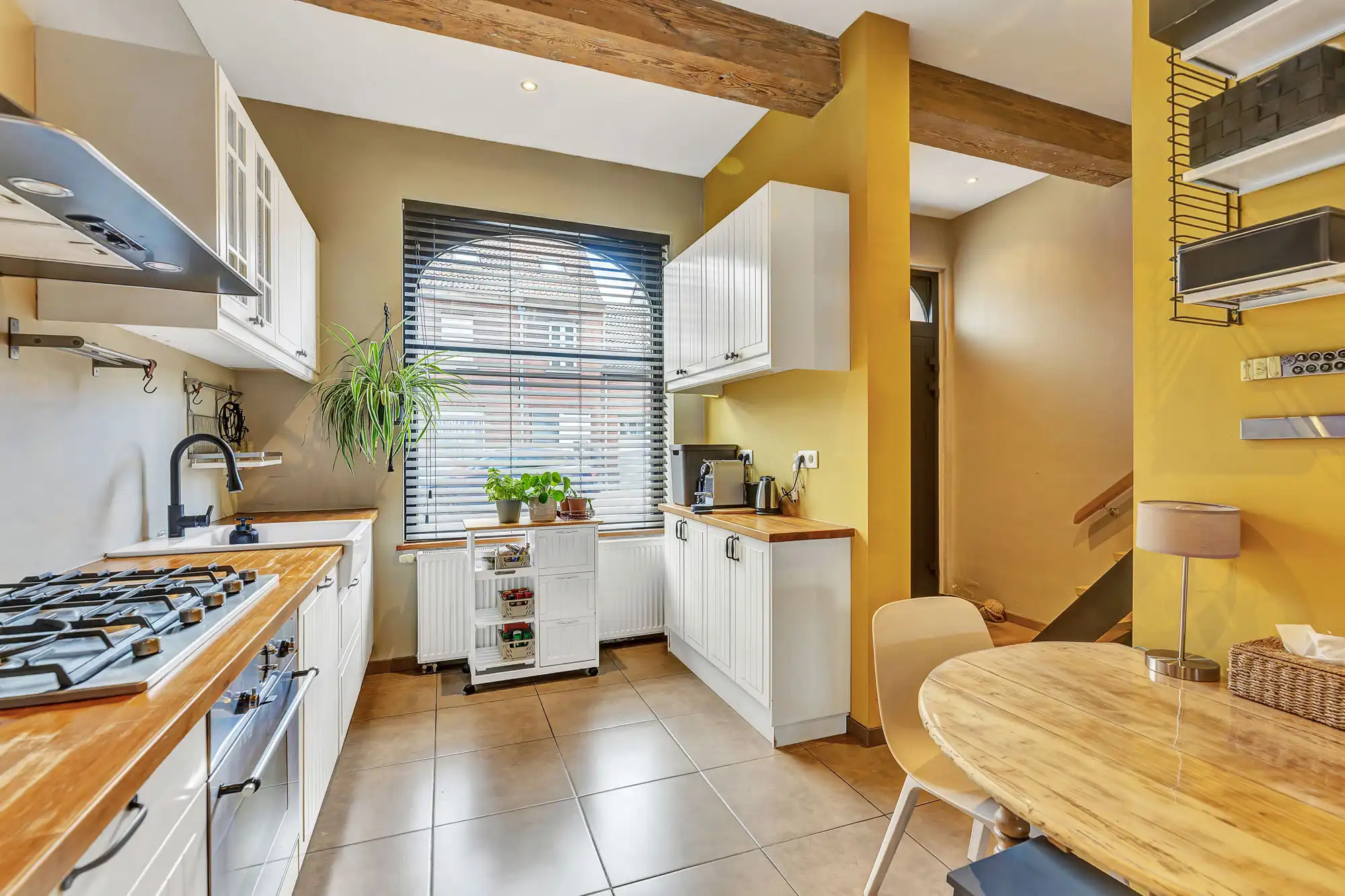 Instapklare woning met 3 slaapkamers, tuin en terras foto 4