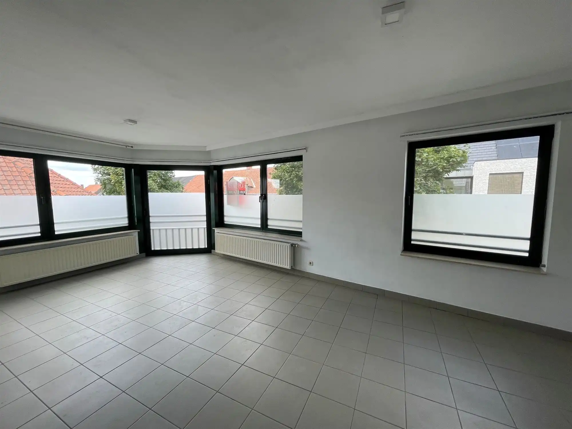 Appartement foto {{pictureIndex}}
