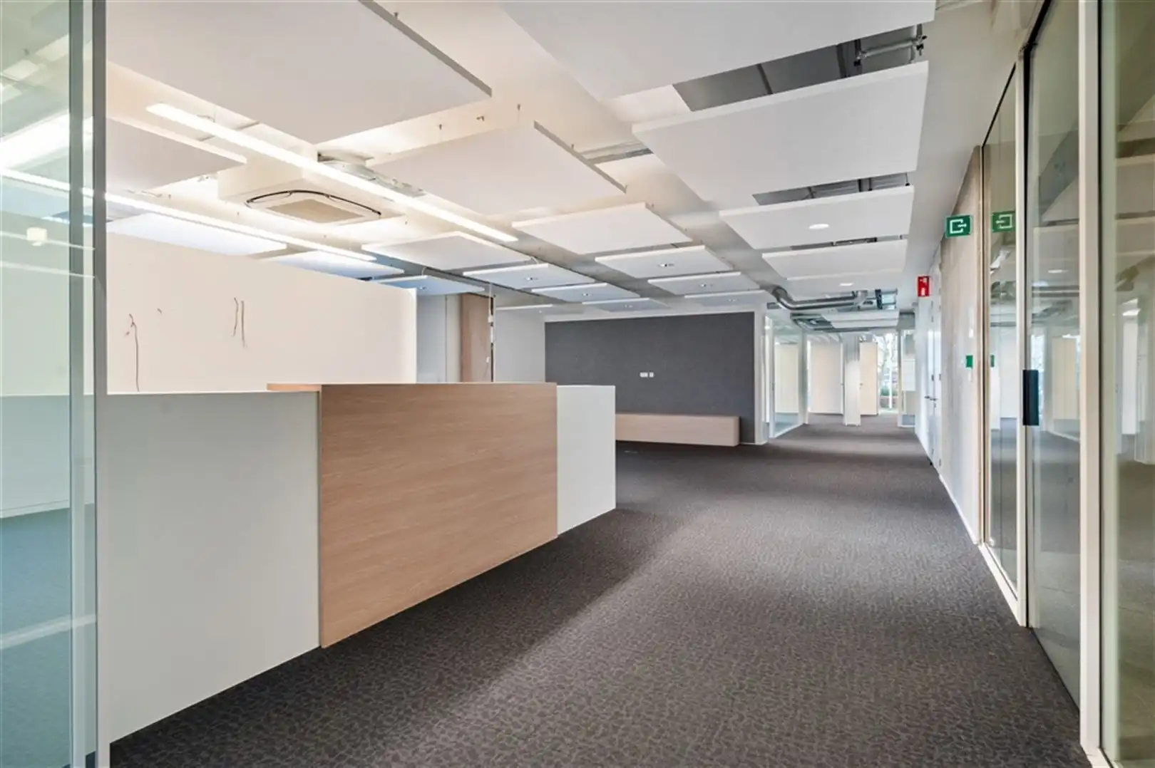 Kantoorgebouw foto 24