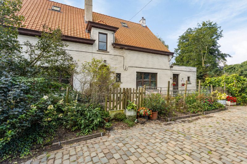 Te koop in het rustige Kruisem: een uniek domein van 5 hectare! foto 2