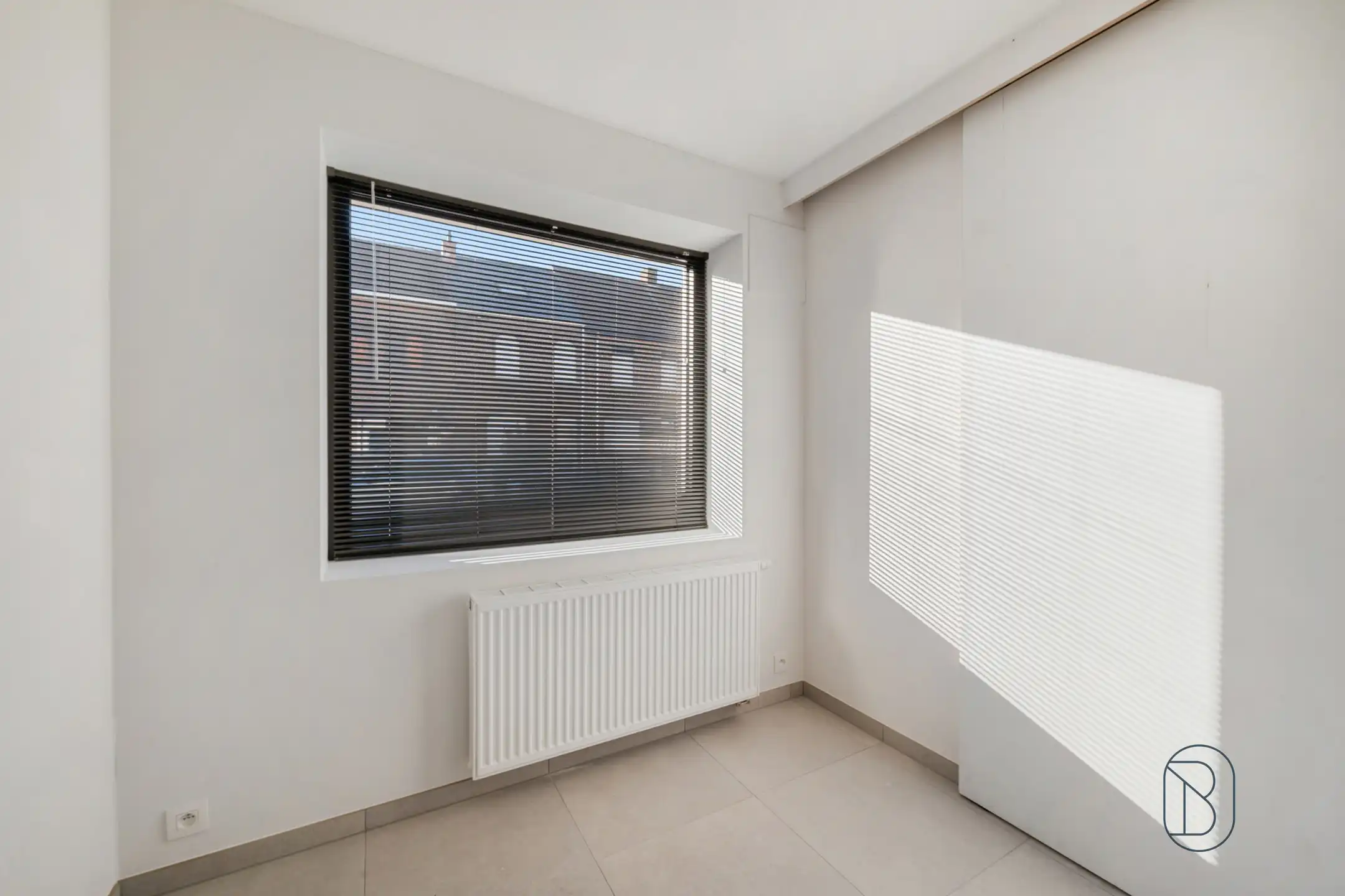 Kwalitatief gerenoveerde woning met tuin, en 3 slk.  foto 14