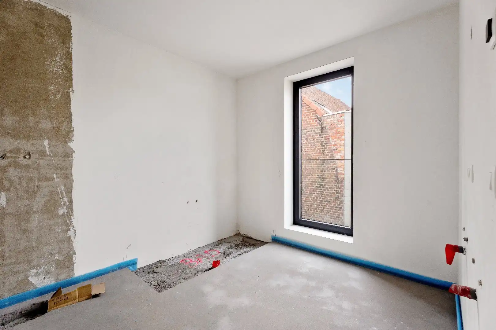 RUIME HALF OPEN NIEUWBOUWWONING MET 4 SLPKS | TUIN | GARAGE foto 14