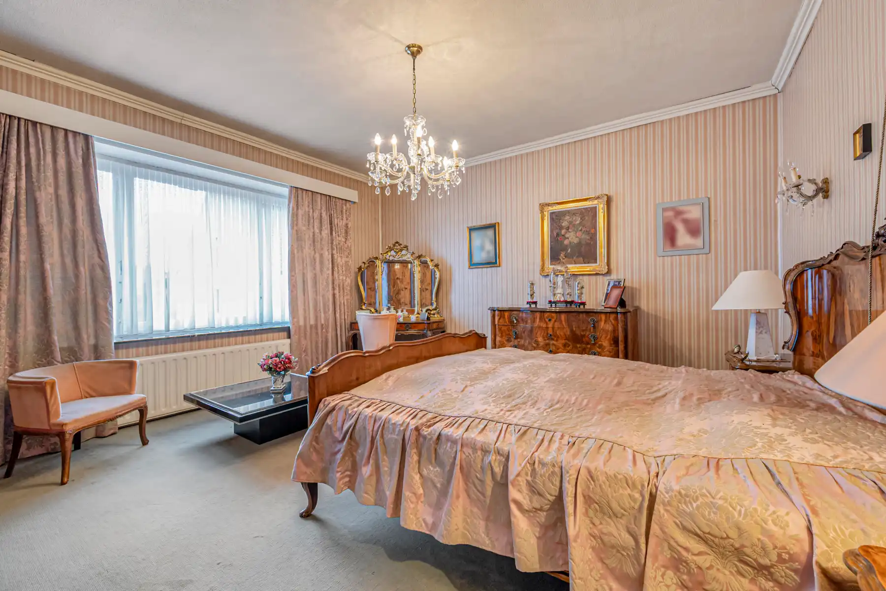 Imposante herenwoning + commerciële ruimte hartje Overmere foto 18