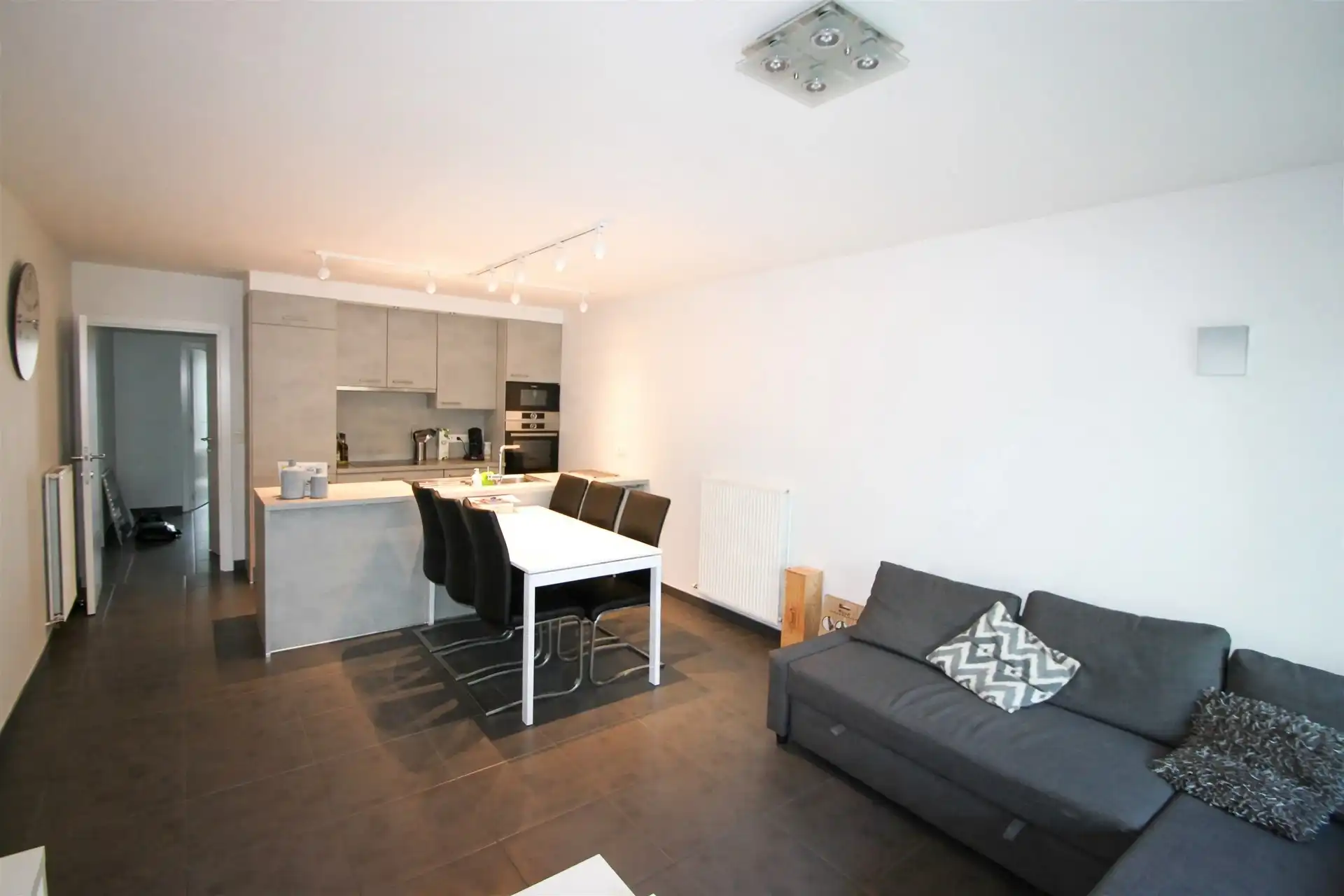 Gelijkvloersappartement met tuin en 2 slaapkamers foto 3