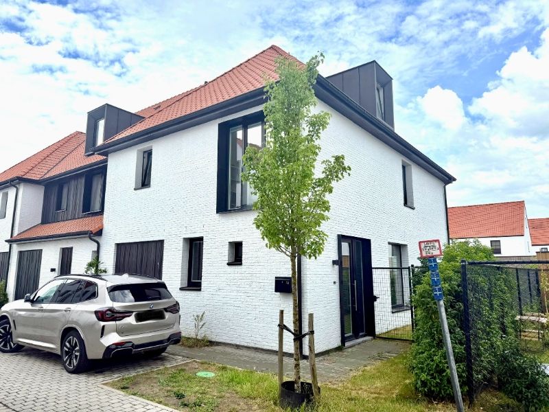 ()=>{if(producerUpdateValueVersion(node),producerAccessed(node),node.value===ERRORED)throw node.error;return node.value} Bruggenhoofdstraat 74 - 9800 Astene