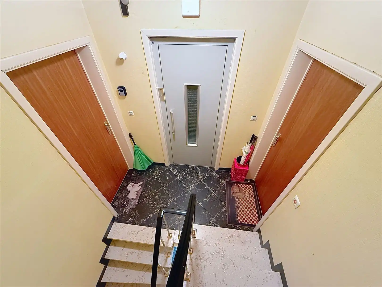 Opbrengsteigendom van 6 APP en handelspand foto 4