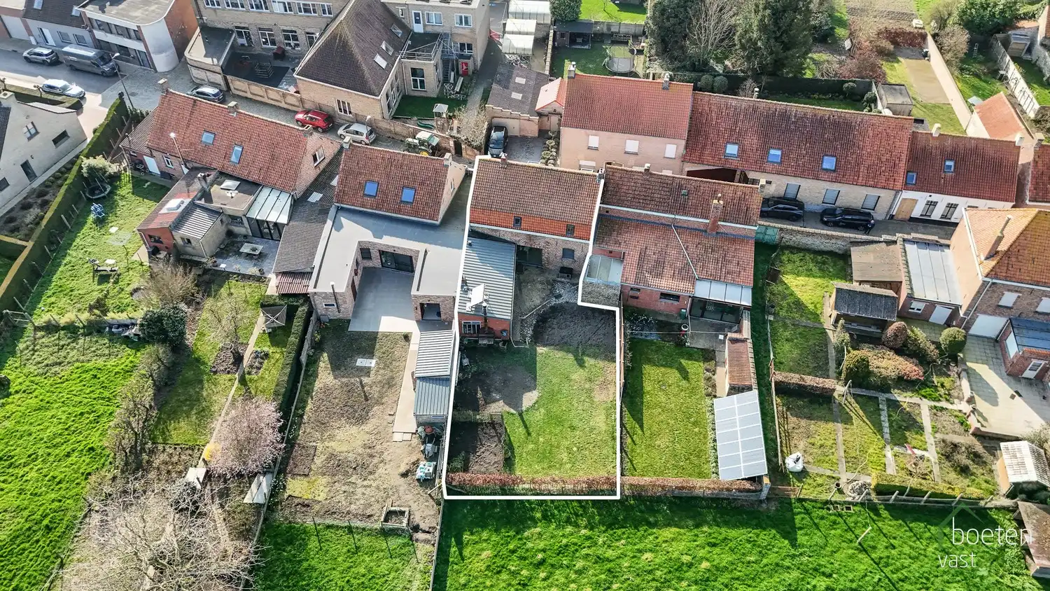 RENINGE: Gezellige dorpswoning met een gerenoveerd gelijkvloers, 3 slpks & zolder en tuin met open zicht op 376m² grondopp. foto 21