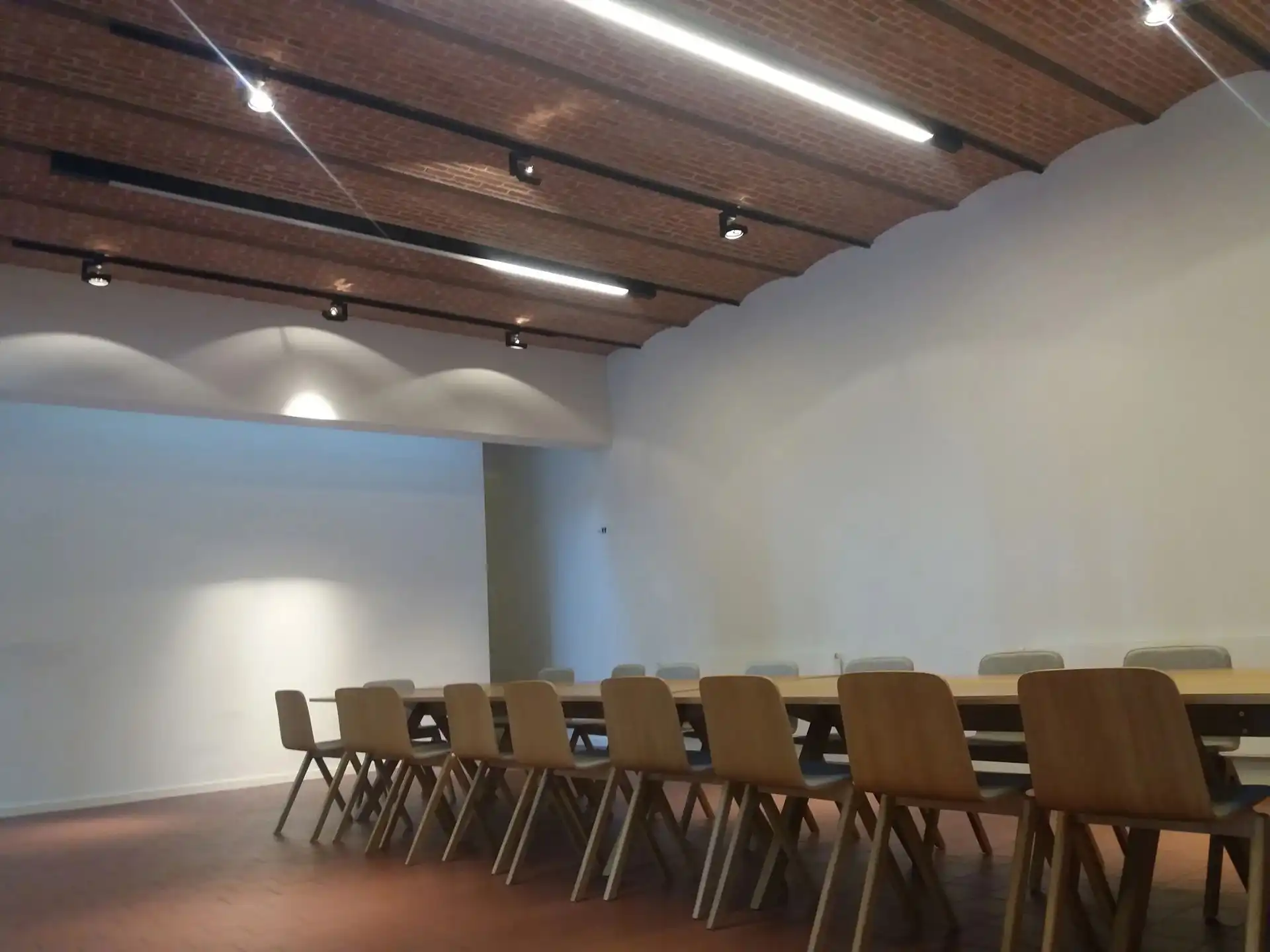 Moderne en Strategisch Gelegen Kantoorruimtes in Antwerpen&nbsp; foto 4