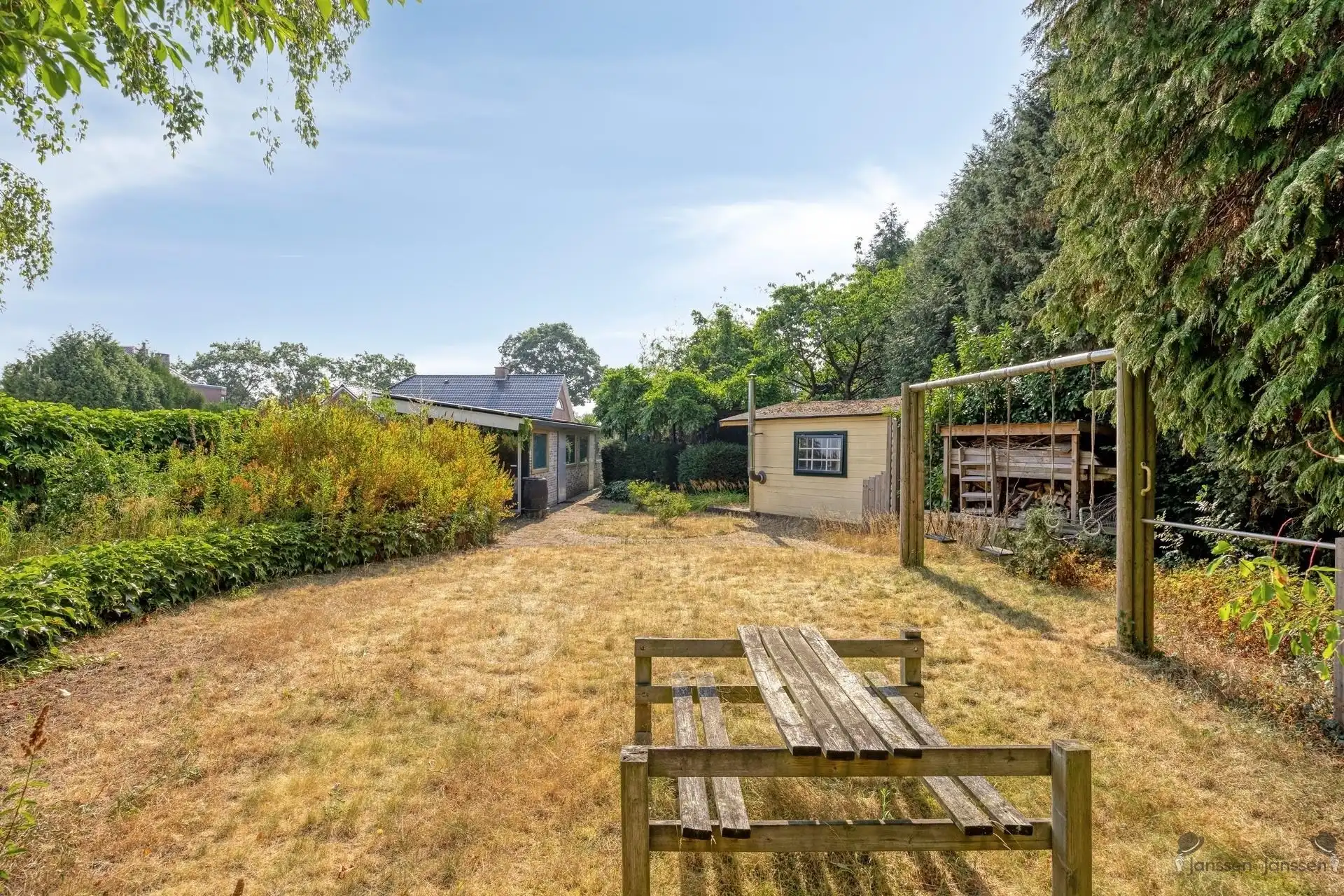Sfeervolle villa met 5 slaapkamers, zwembad, veranda en uniek verhuurpotentieel  foto 57