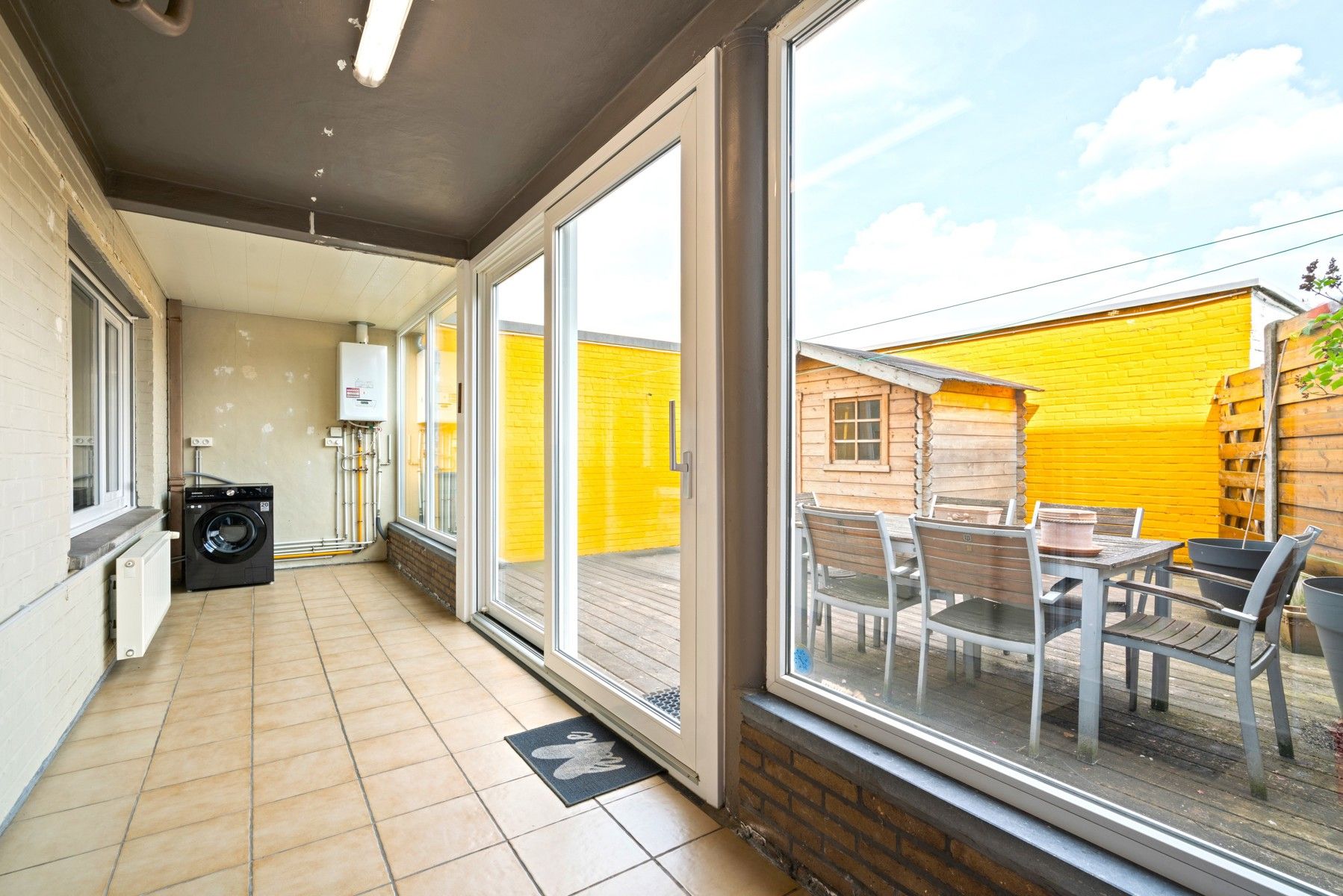 Ruim gelijkvloers appartement met tuin en garage foto 15
