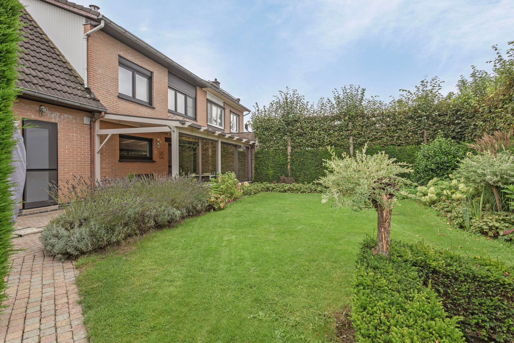 Instapklare HOB met 3 kamers, garage, tuin en zonnepanlen! foto 20