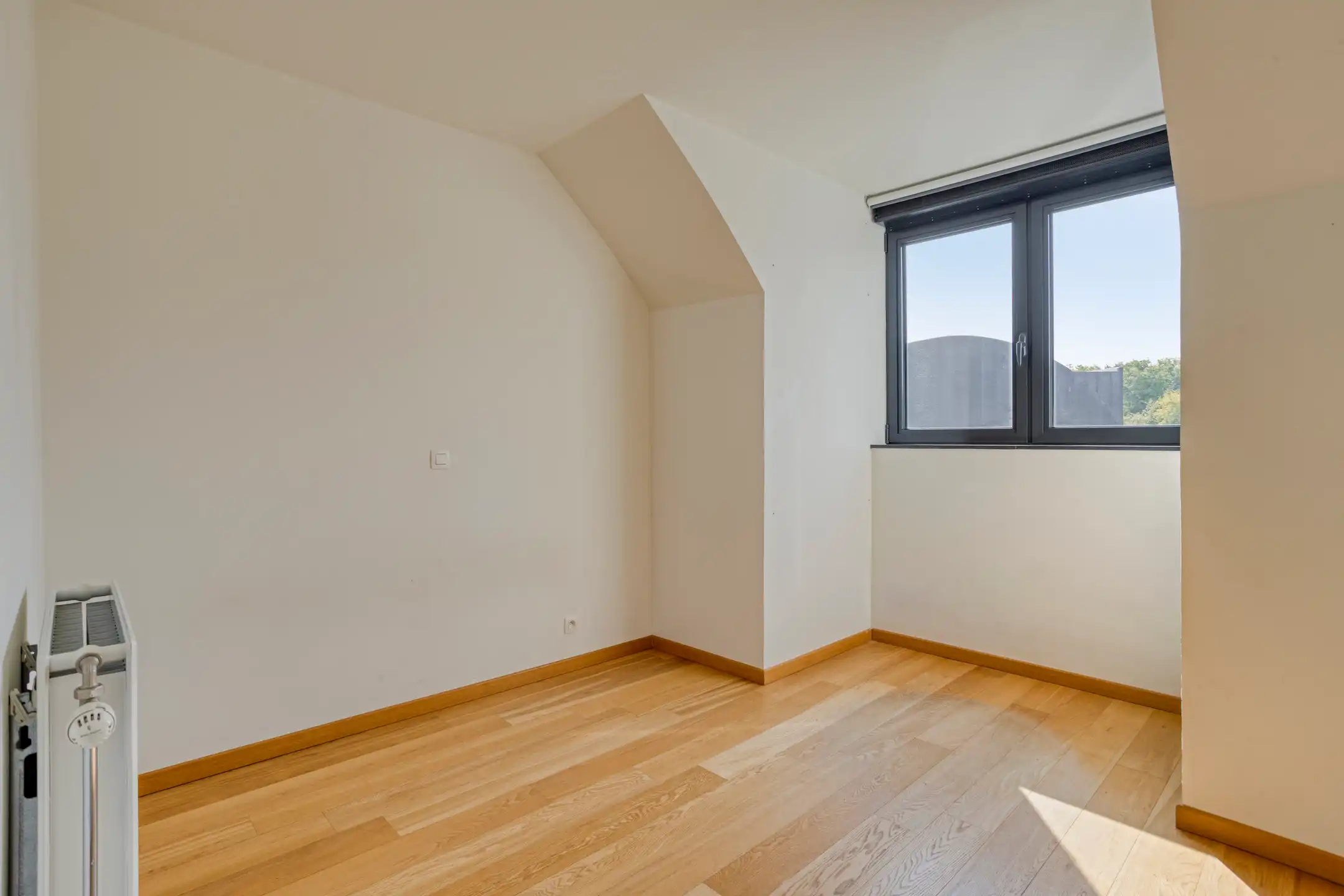 Appartement 2012 met terras, parking op strategische ligging foto 10