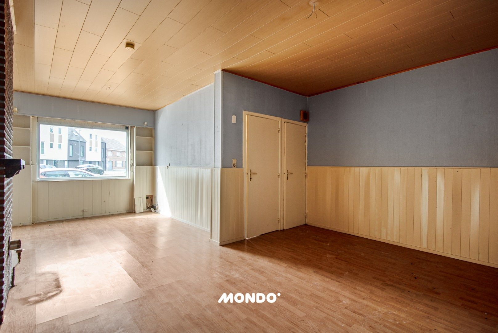 Te renoveren woning met veel potentieel!  foto 4