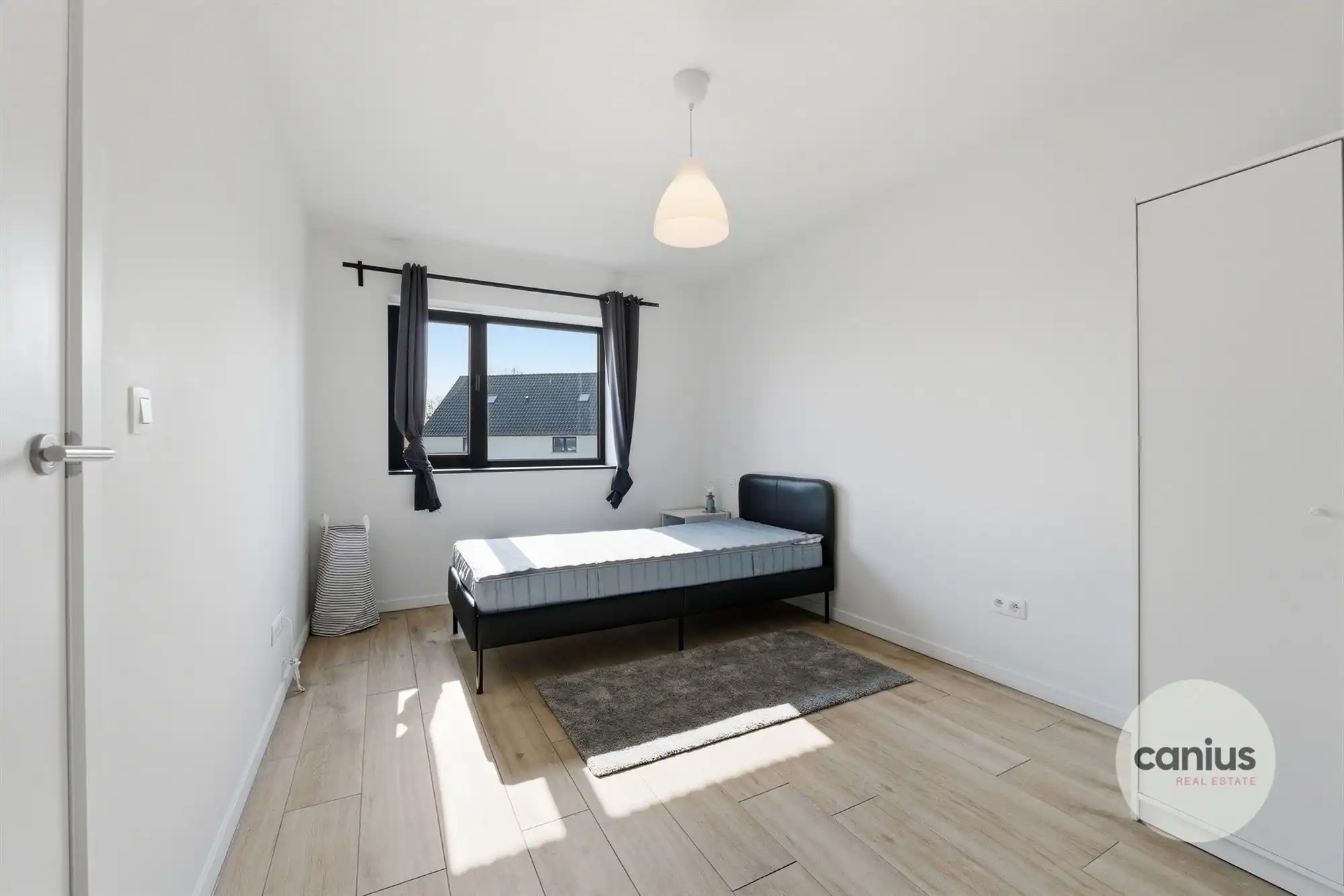 MODERNE WONING MET 3 SLKS & TUIN foto 16