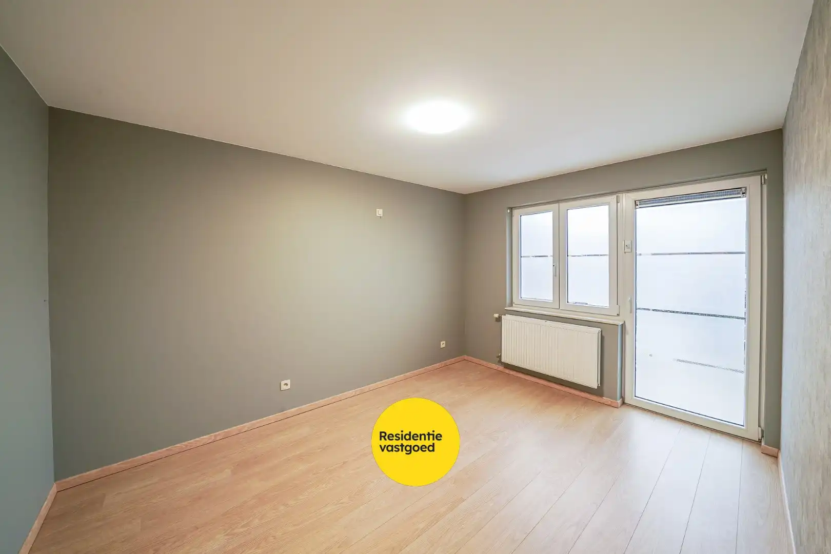 Instapklaar appartement met 2 terrassen te Mariakerke foto 11