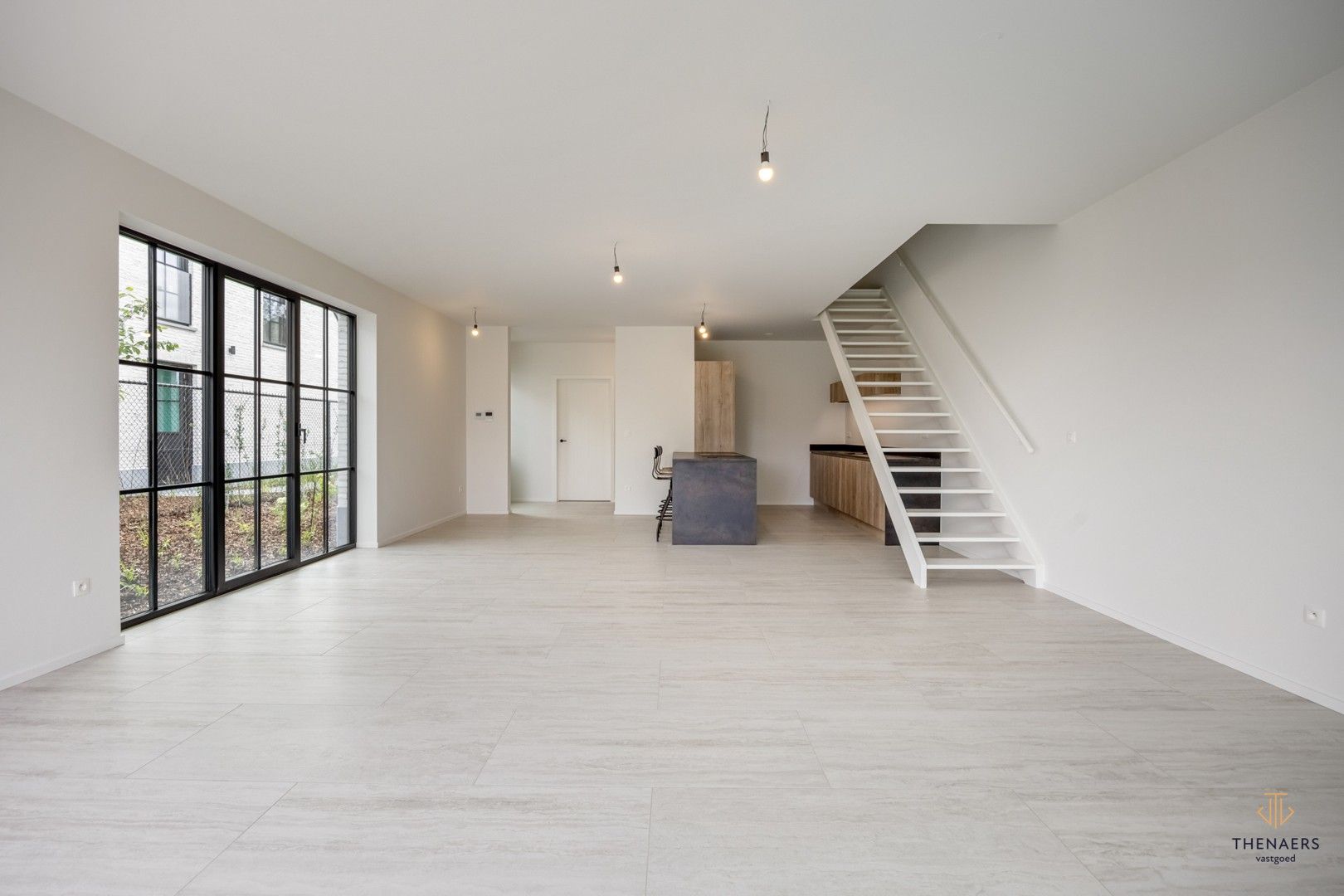 INSTAPKLARE LUXE EN ENERGIEZUINIGE NIEUWBOUWWONING MET 4 SLAAPKAMERS EN 2 BADKAMERS. foto 4