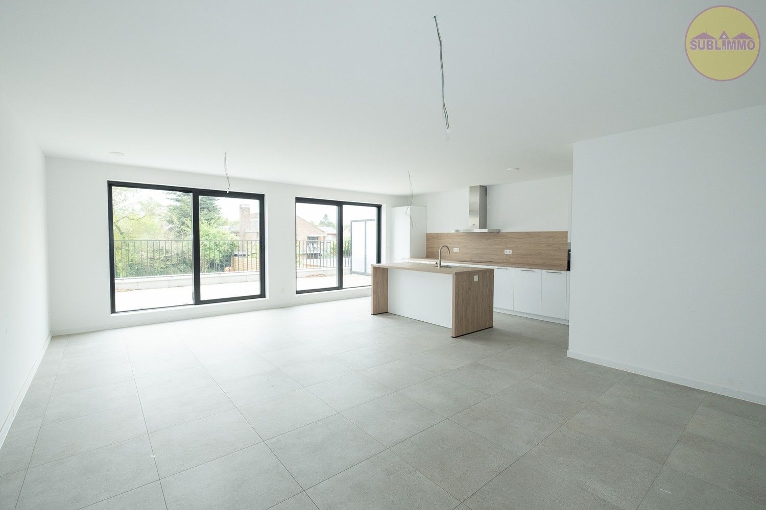 Nieuwbouwappartement op de eerste verdieping (117,80 m²) met 3 slaapkamers en terras. foto 3