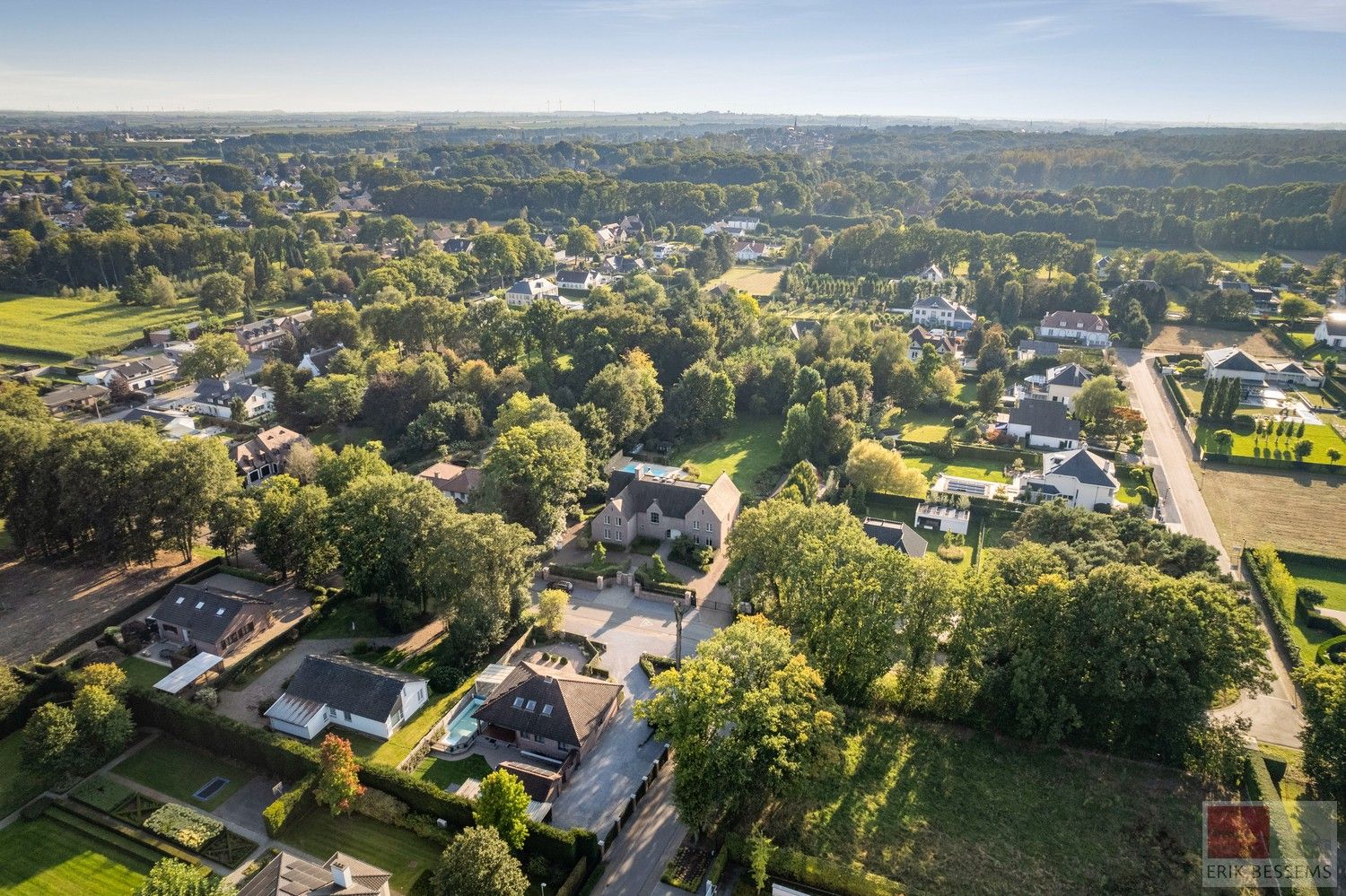 Exclusieve, luxueuze villa op toplocatie nabij Maastricht en de Euregio. foto 79