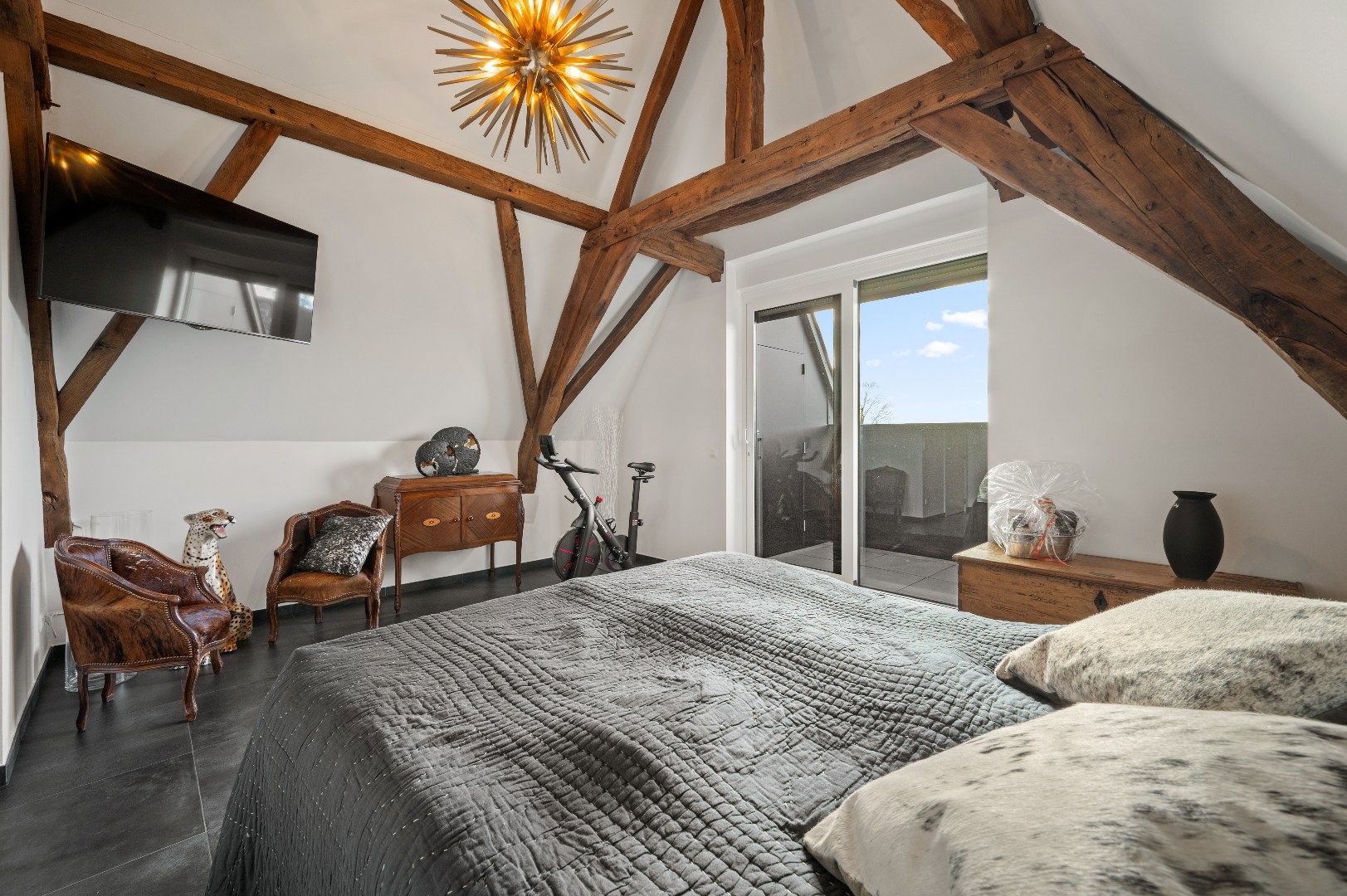 Instapklare, moderne penthouse op de Grote Markt in Tienen foto 16