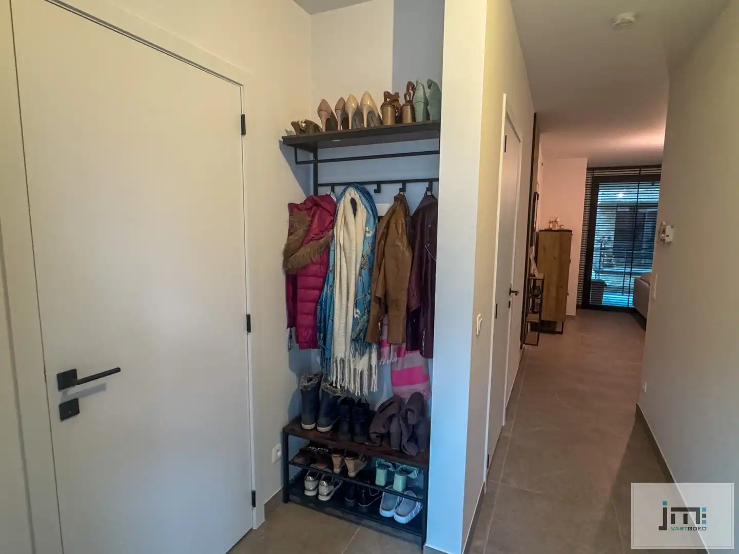 Uniek appartement met kelderberging en autostaanplaats foto 4