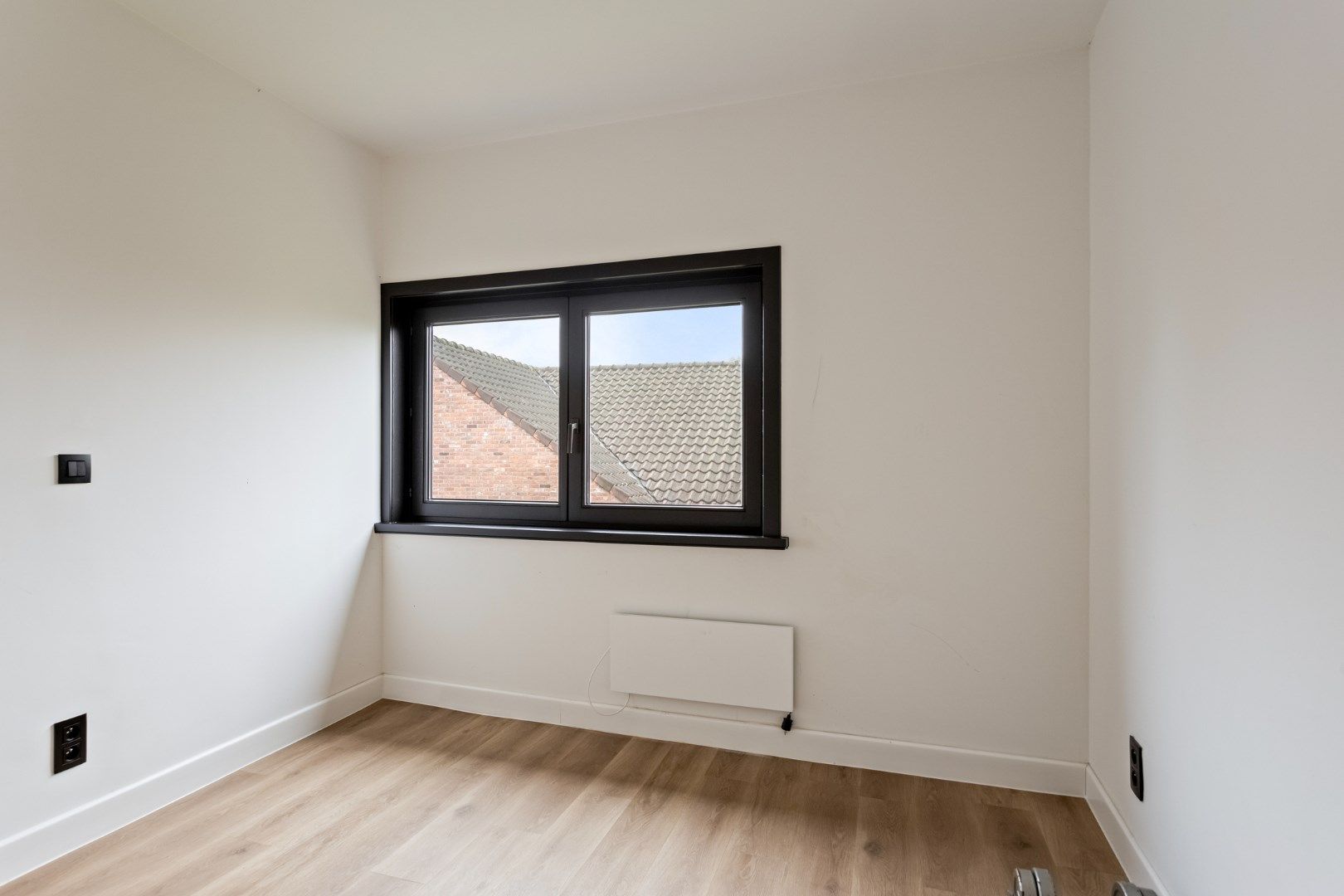 Instapklare woning met 3 slaapkamers, rustig gelegen op 1.910 m² ! foto 17