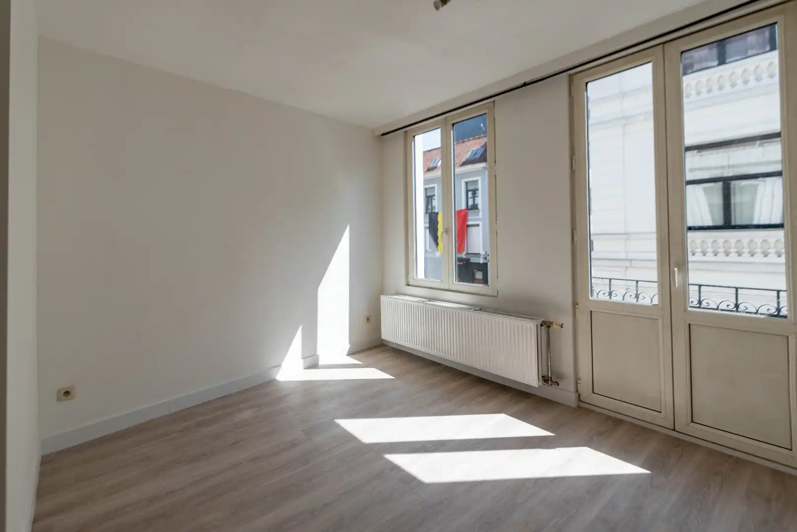 Instapklaar appartement met veel lichtinval en terras foto 5