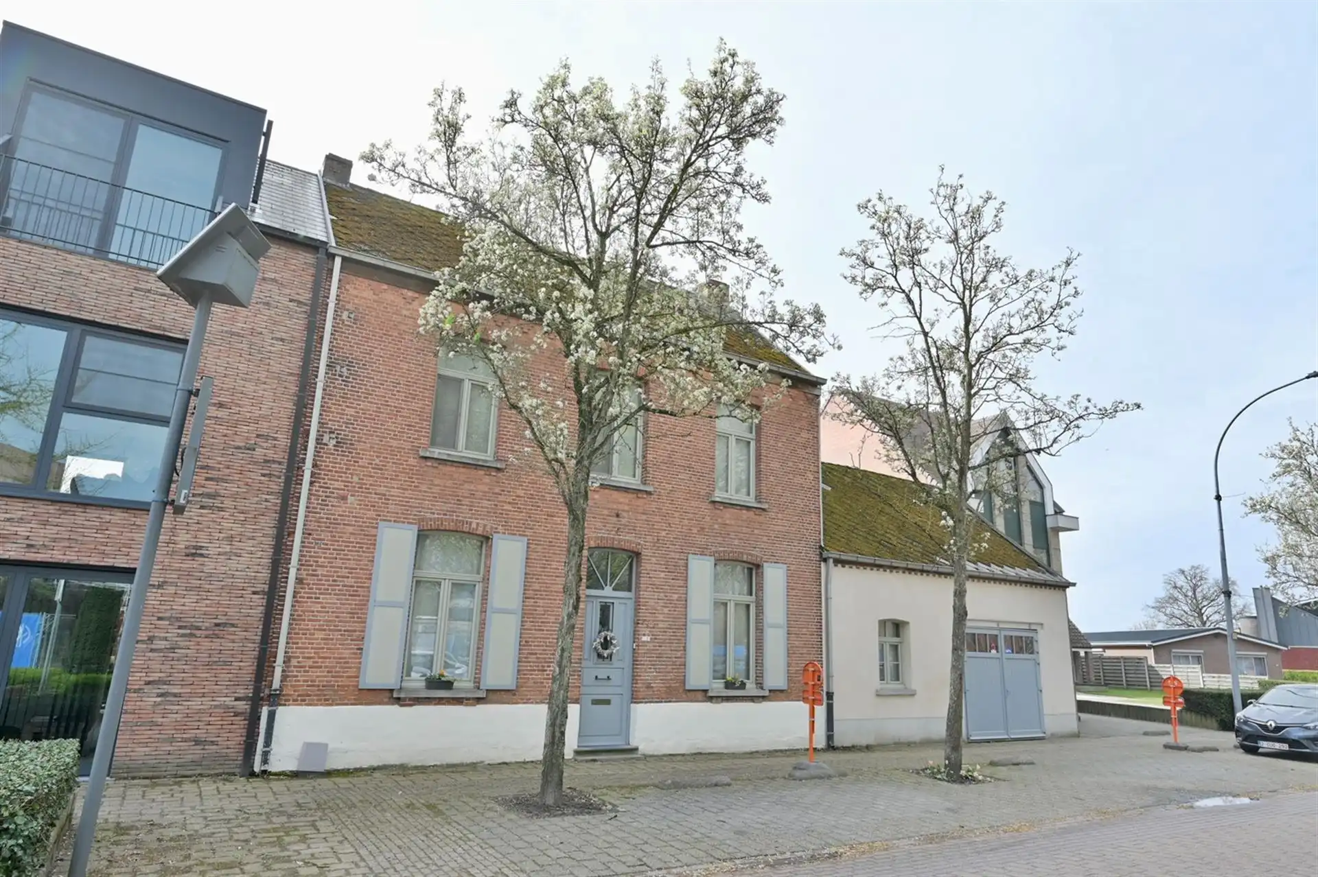 Statige woning met karakter, ruimte en tal van mogelijkheden foto 2