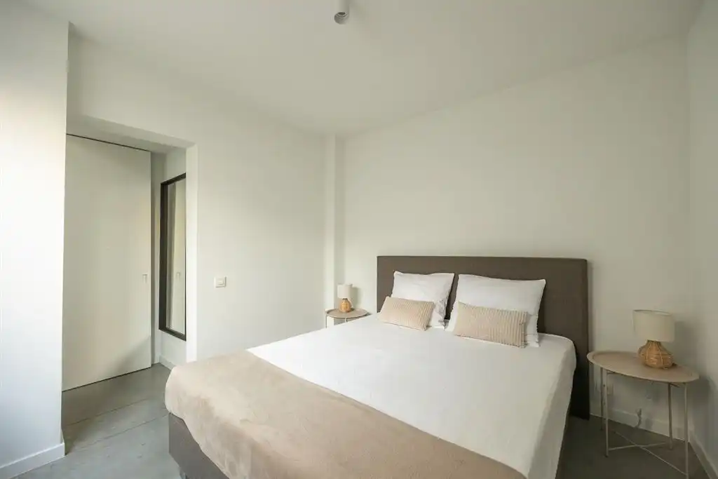 Gerenoveerd gelijkvloers appartement met stadstuin foto 10