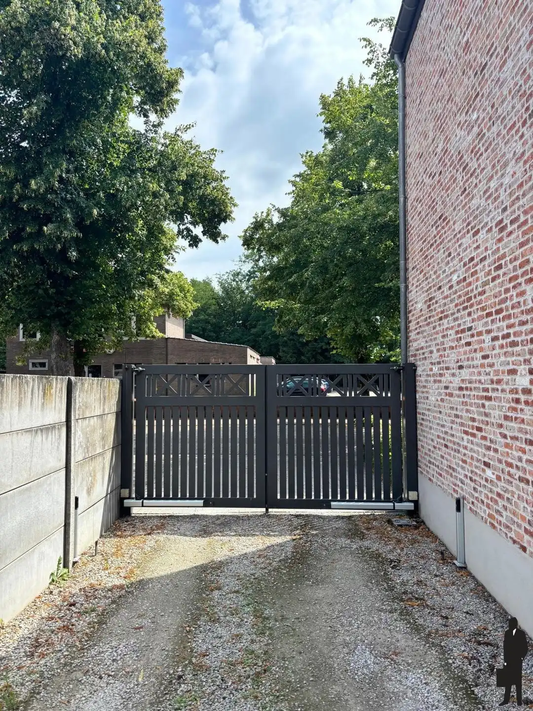 Buitenstaanplaats in Halle voor eigen gebruik of investering foto 5