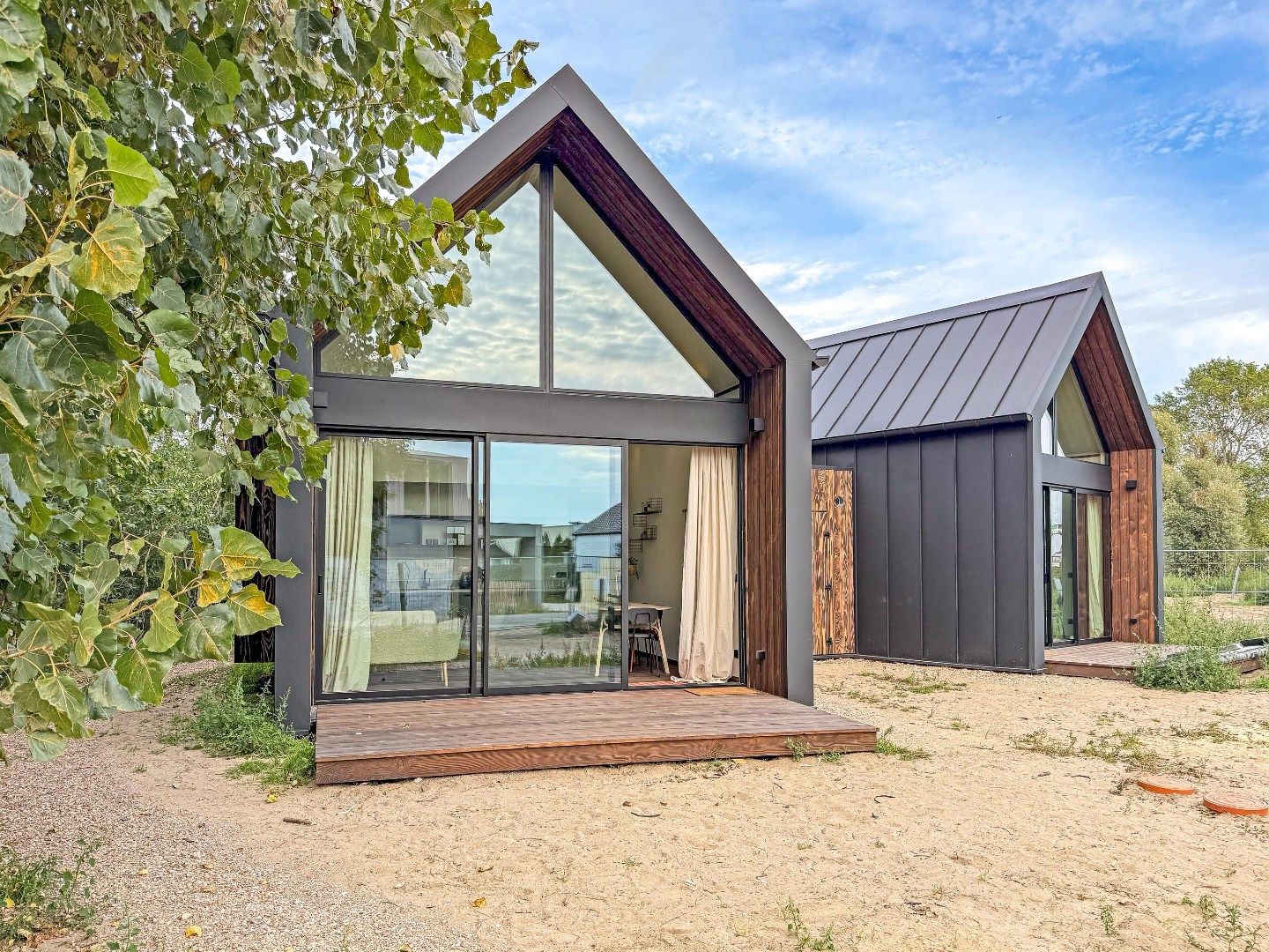 Op zoek naar een tweede verblijf of investeringsvastgoed met verhuurpotentieel te Koksijde/Oostduinkerke vlakbij natuurgebied de Doornpanne? foto {{pictureIndex}}