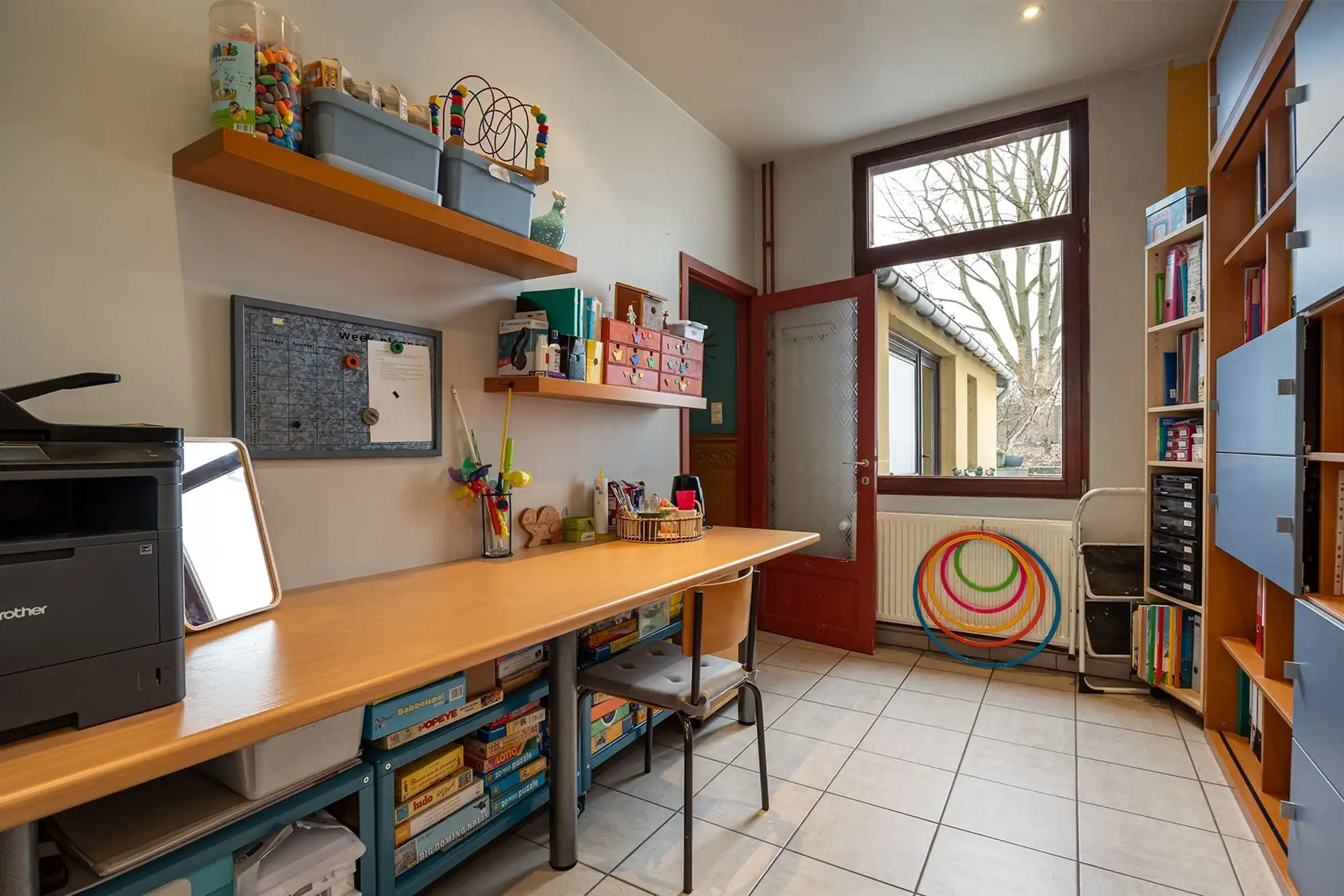 Charmant huis met twee slpks en leuke tuin foto 9