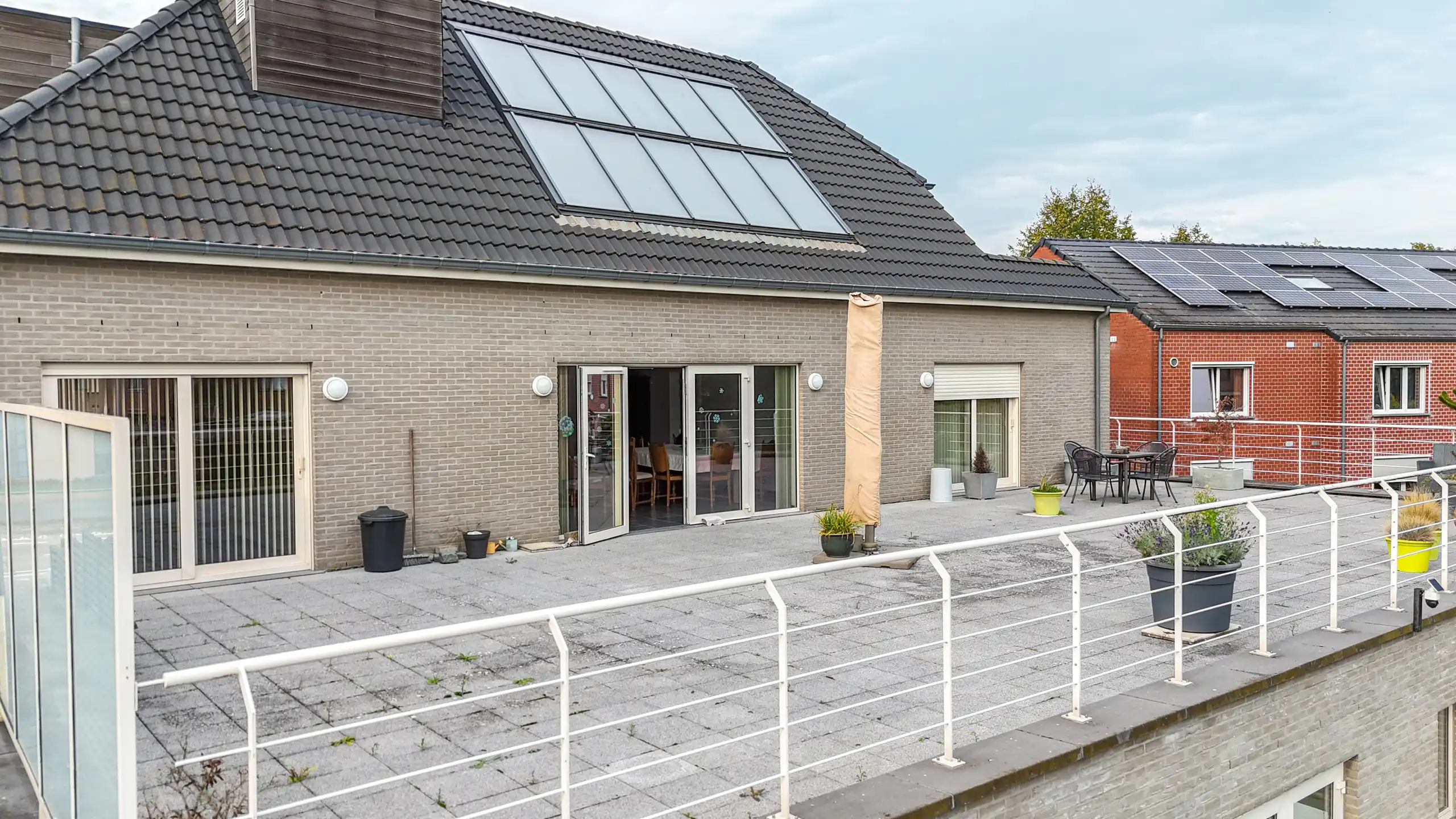 Veelzijdig investeringspand met 10 kamers, lift en kelder! foto 102
