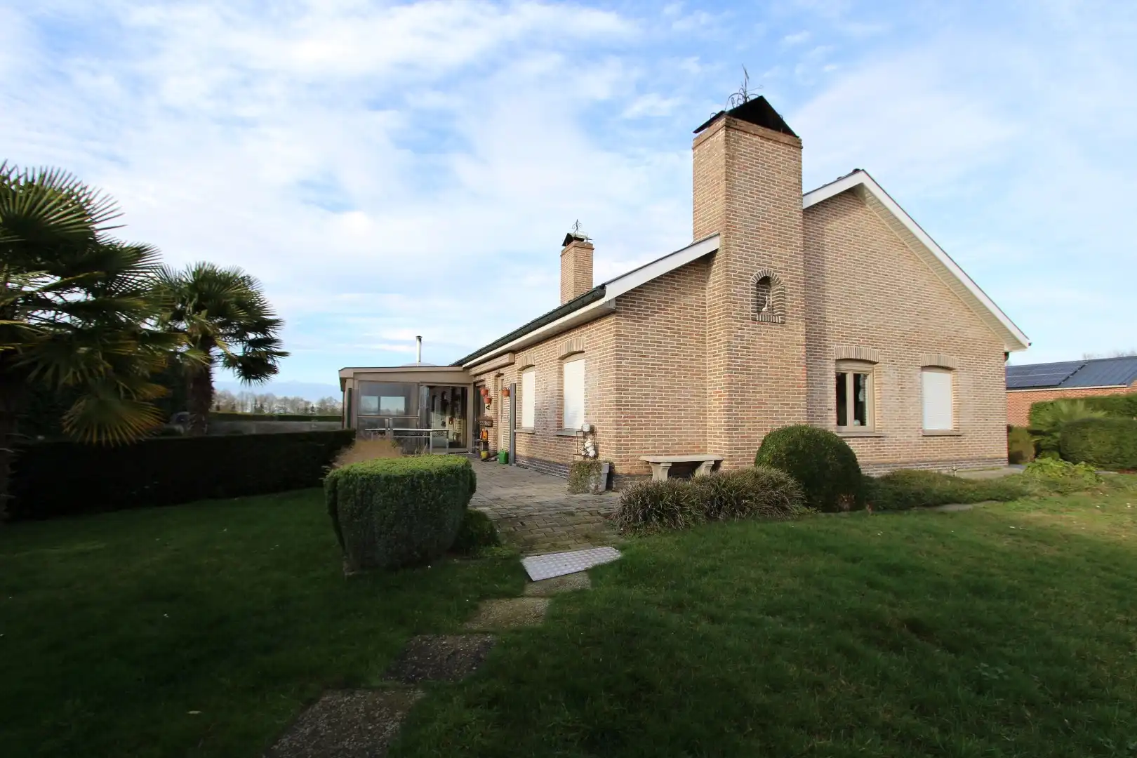 Landelijk gelegen woning met loods foto 3