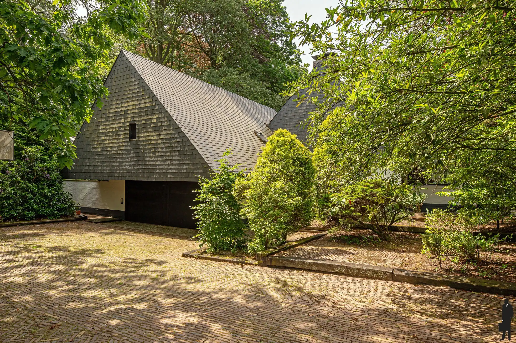 Karaktervolle villa op uitzonderlijk perceel in een groene residentiële omgeving te Schoten - Schotenhof! foto 17