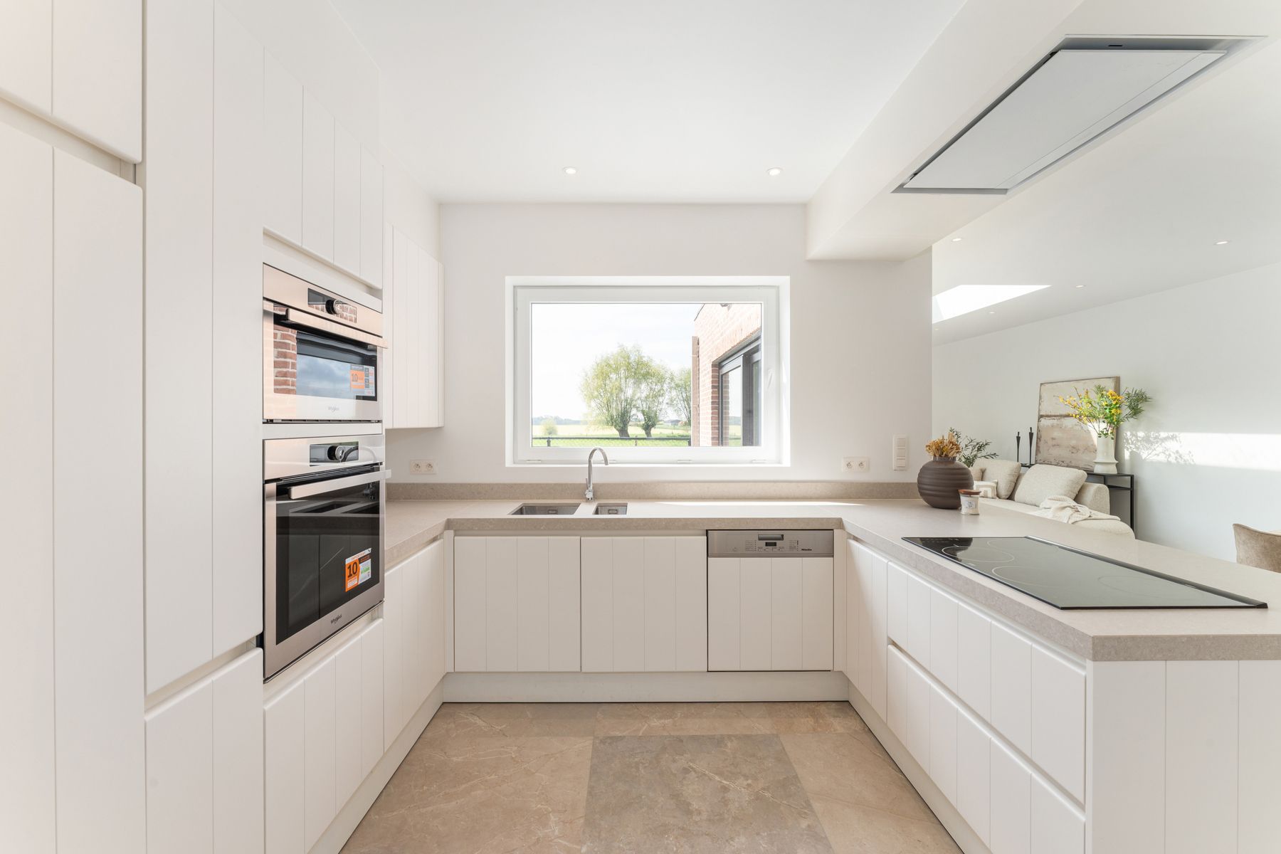 Gerenoveerde woning | 3 slpk | uniek zicht over de velden foto 6
