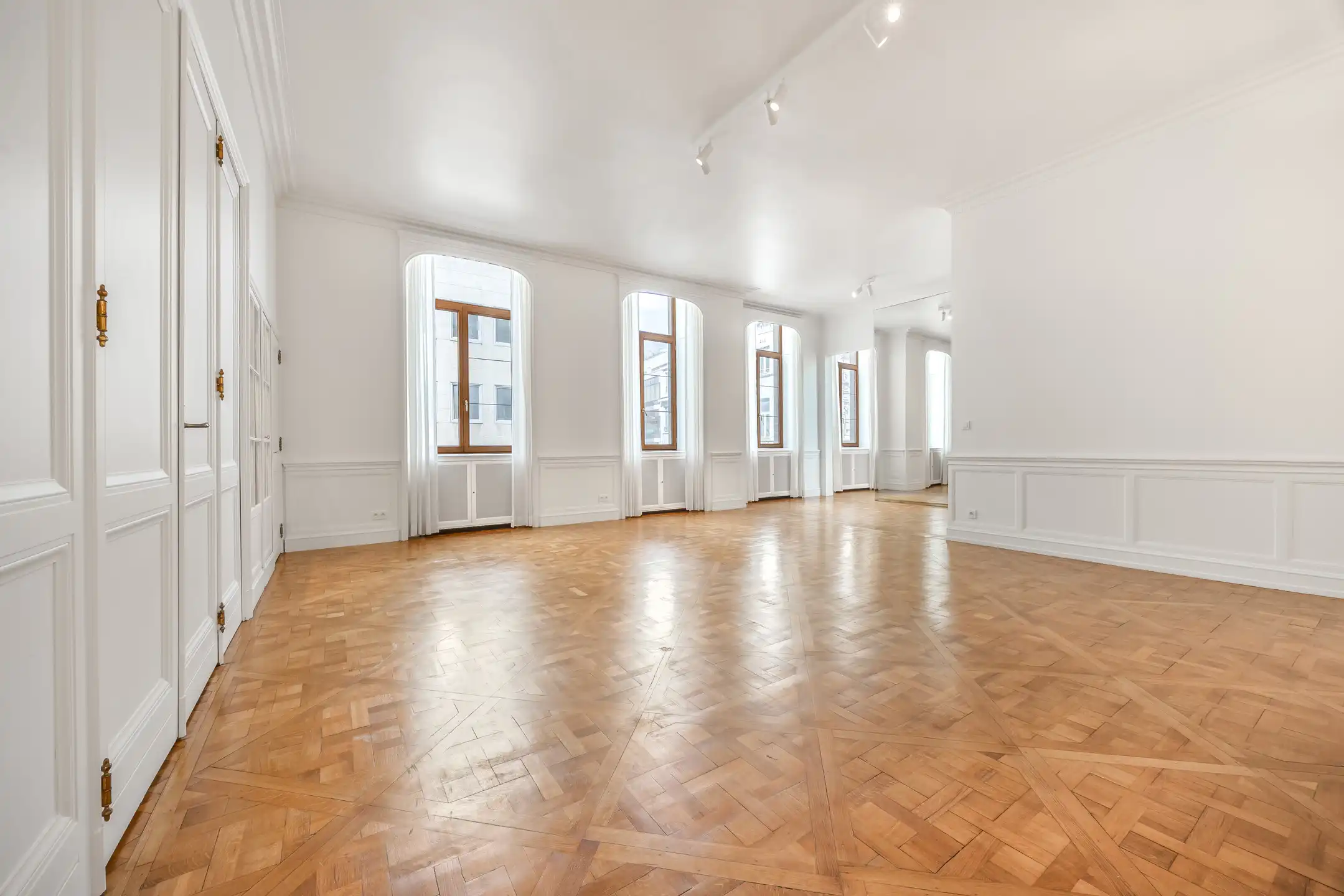 Uniek appartement met uitzonderlijke uitstraling foto {{pictureIndex}}