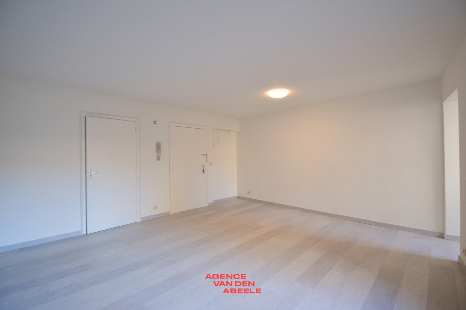 Prachtig gebouw met zicht op 't Zand en 7 verhuurde eenheden foto 14