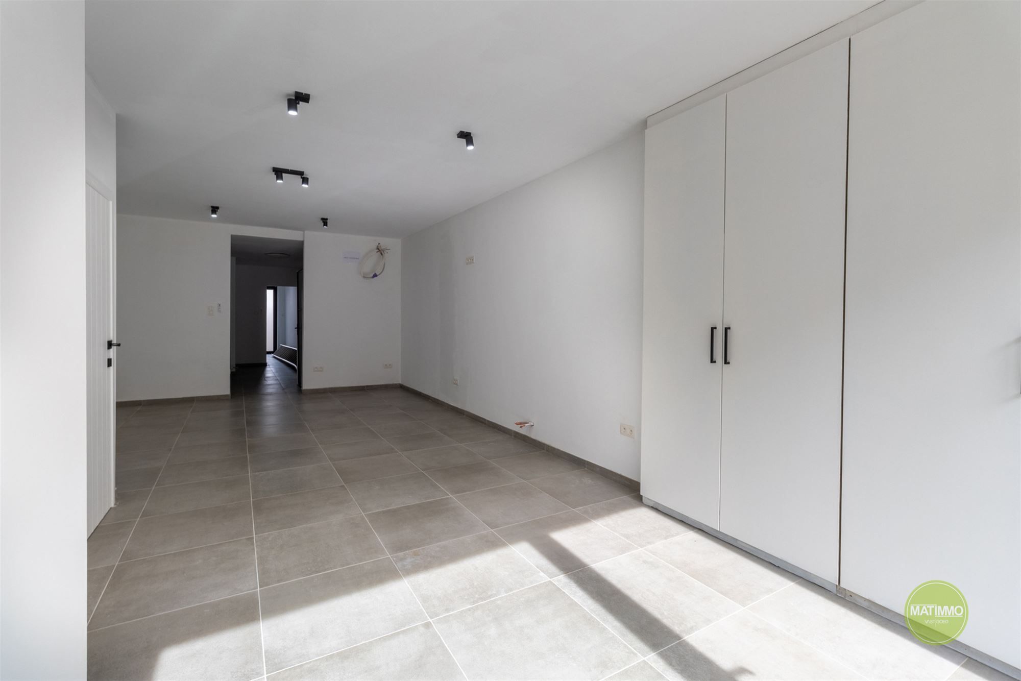 Modern gerenoveerd duplex appartement met terras in Meerhout foto 15