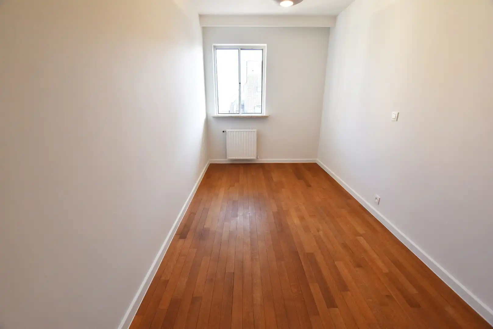 Ongemeubeld appartement, in de gerenommeerde residentie “Globe”, prachtig gelegen op de Zeedijk in het Zoute foto 8