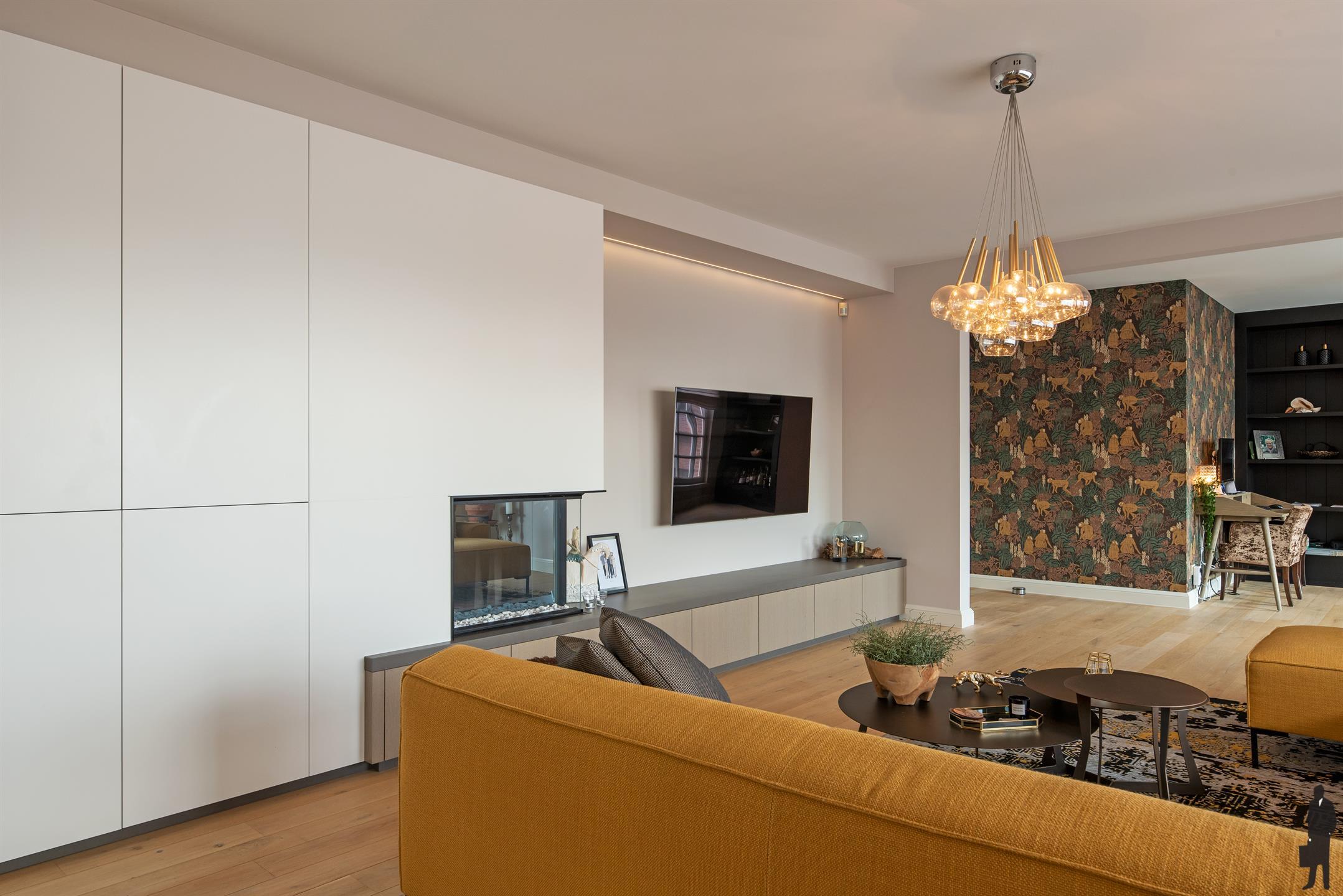 Ruim luxueus appartement in het hartje van  Hoogstraten met een bew. opp. van 180 m². foto 9