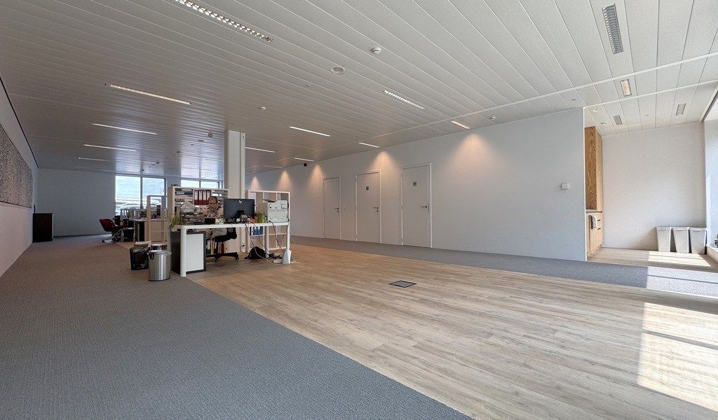 Instapklaar gemeubeld kantoor op 't Eilandje in Antwerpen foto 5