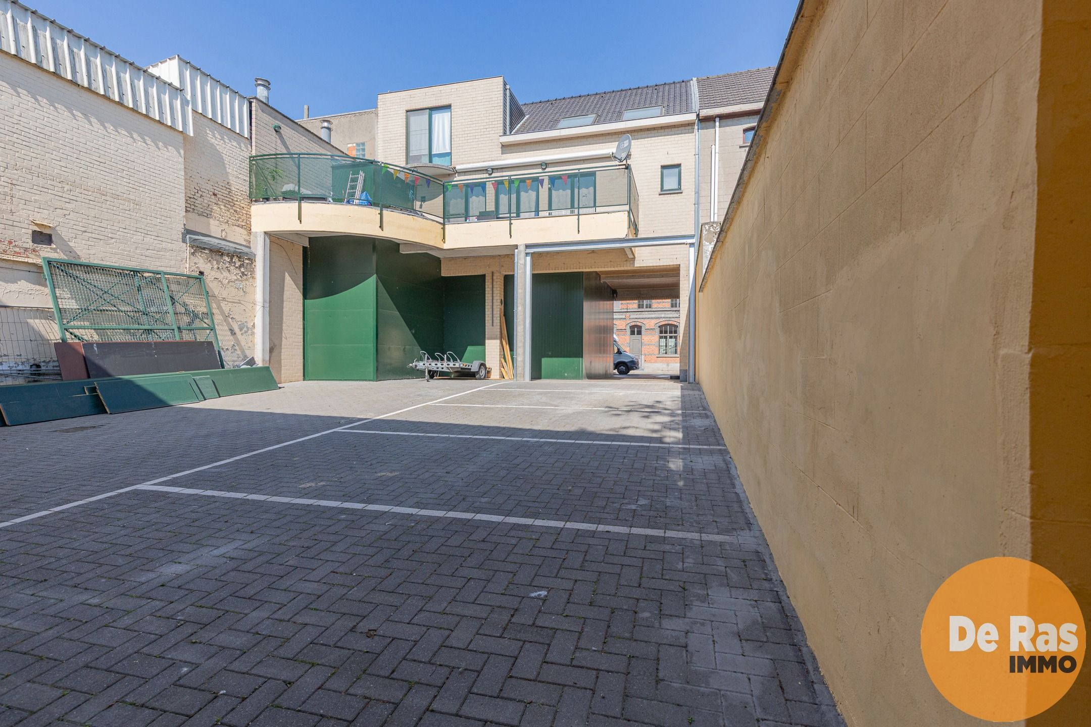 AALST - Centraal gelegen bel-etagewoning met magazijn  foto 3