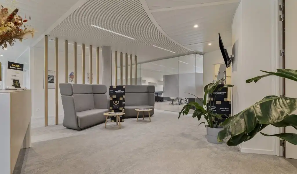 Kantoorverdiep te huur in Kowala Business Center in Gent foto 4