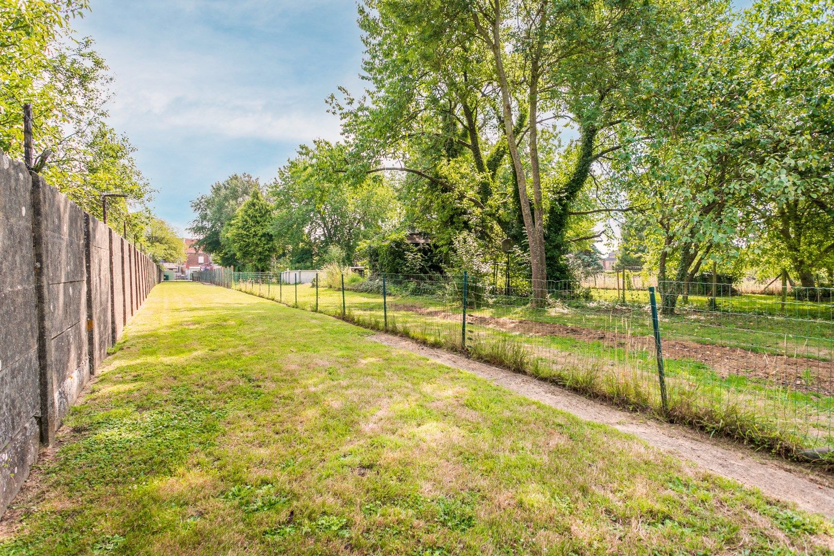 Op te frissen woning met 2-3  slpk en ruime tuin (6a45ca) te koop foto 12