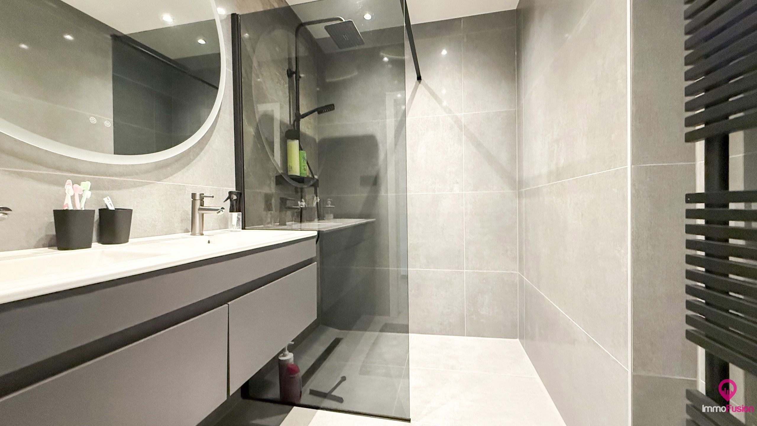 Instapklare, volledig gerenoveerde woning met 4 slaapkamers! foto 15