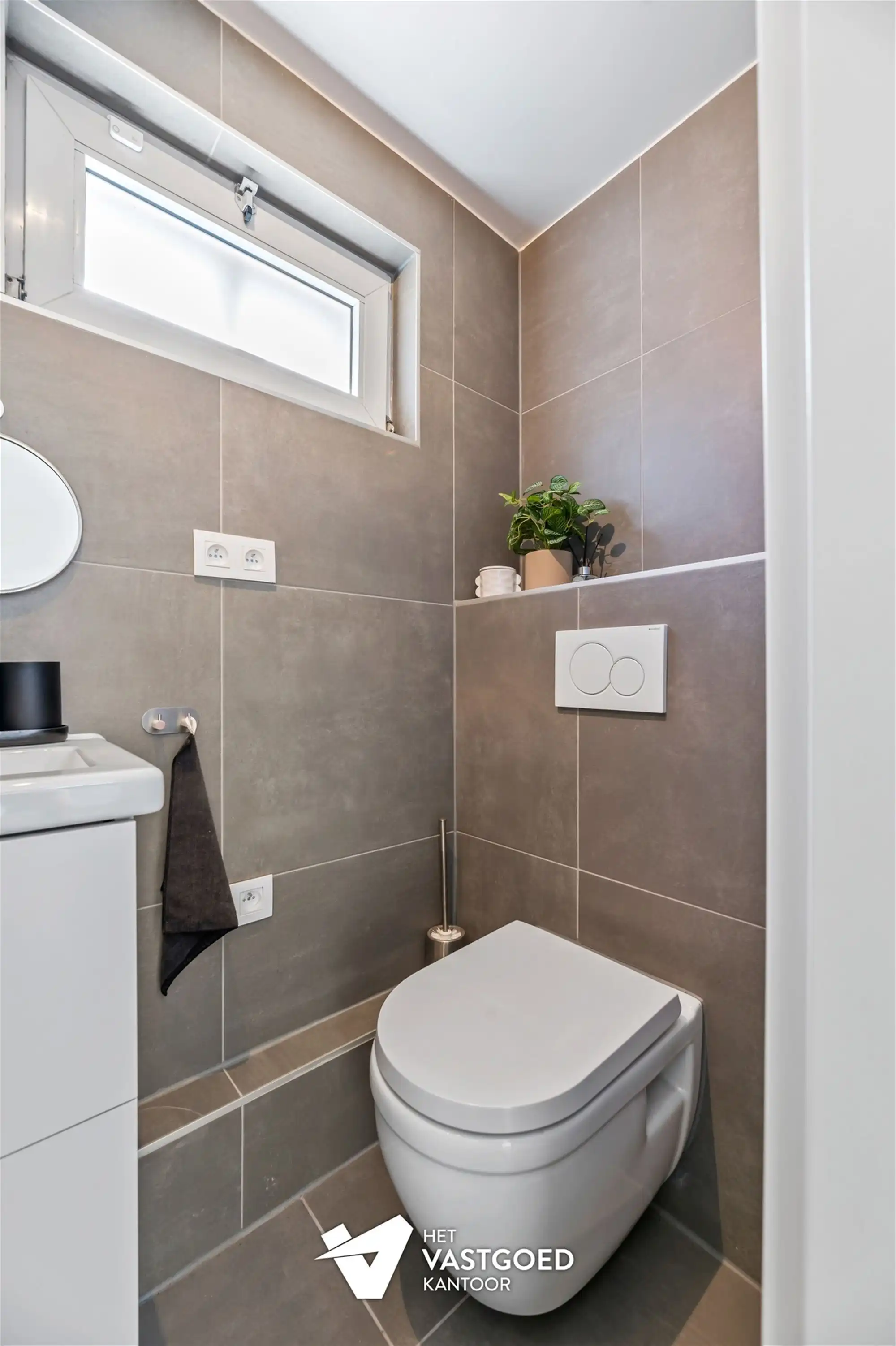 VOLLEDIG GERENOVEERDE WONING MET 3 SLAAPKAMERS VLAK BIJ BERINGEN-CENTRUM foto 13