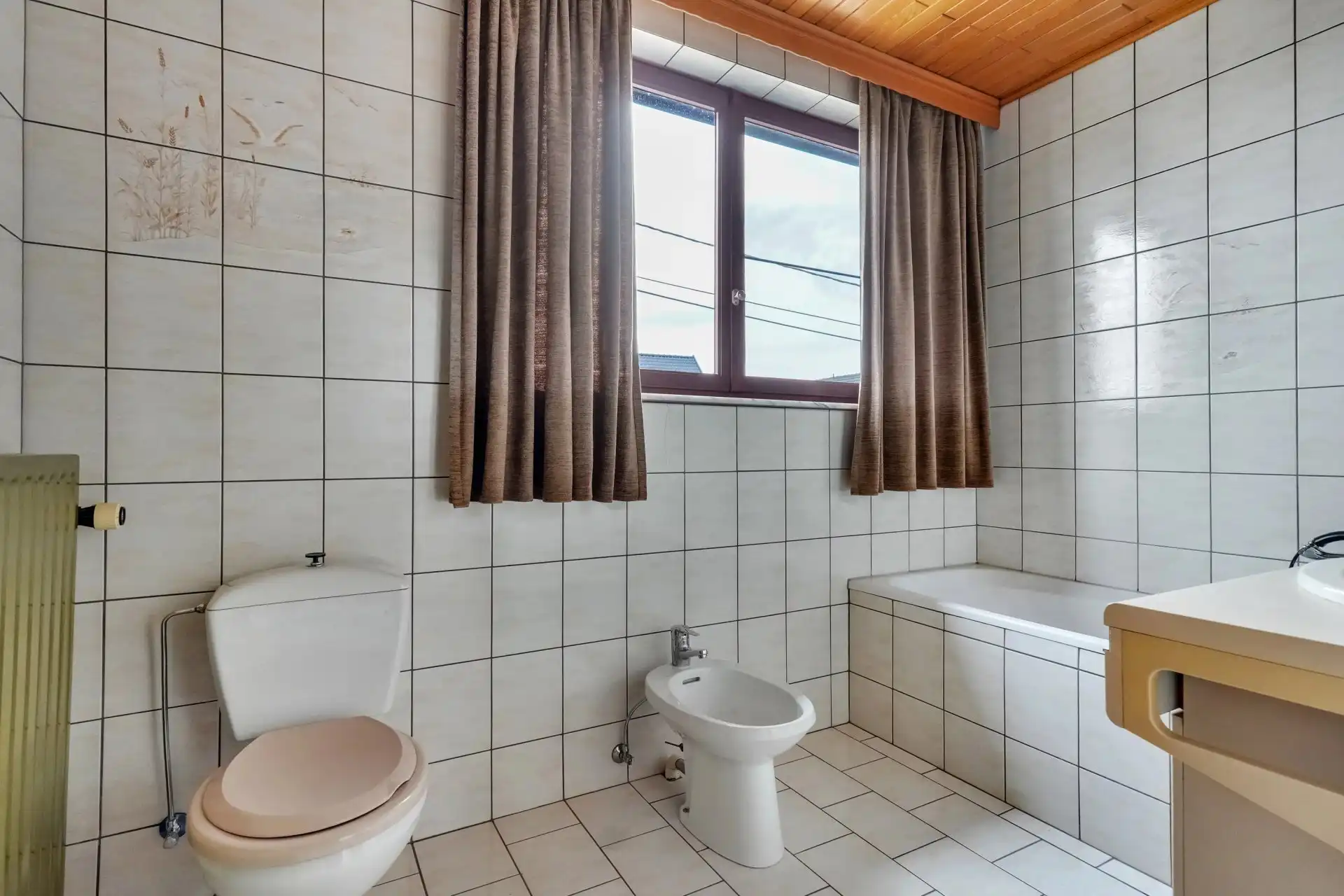 Vrijstaande woning met 4 slaapkamers en magazijn foto 21